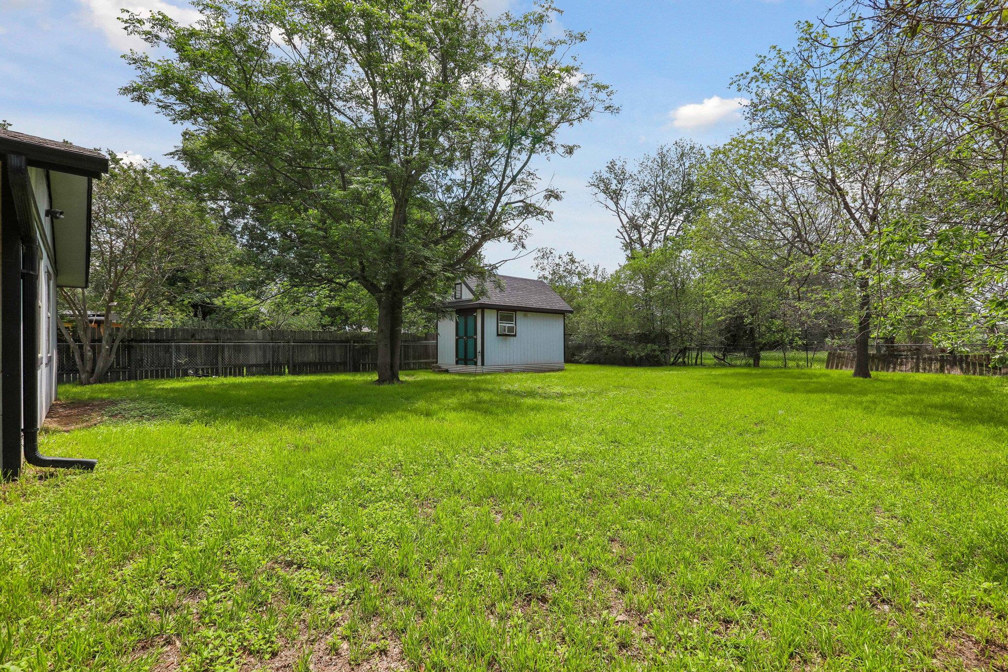 407 Magnolia St, Bastrop, TX 78602