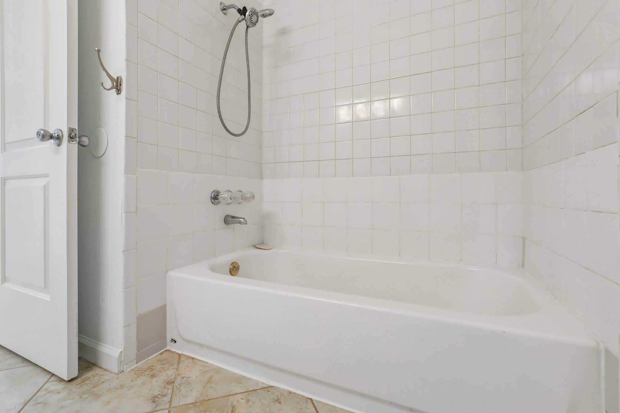 407 Magnolia St, Bastrop, TX 78602