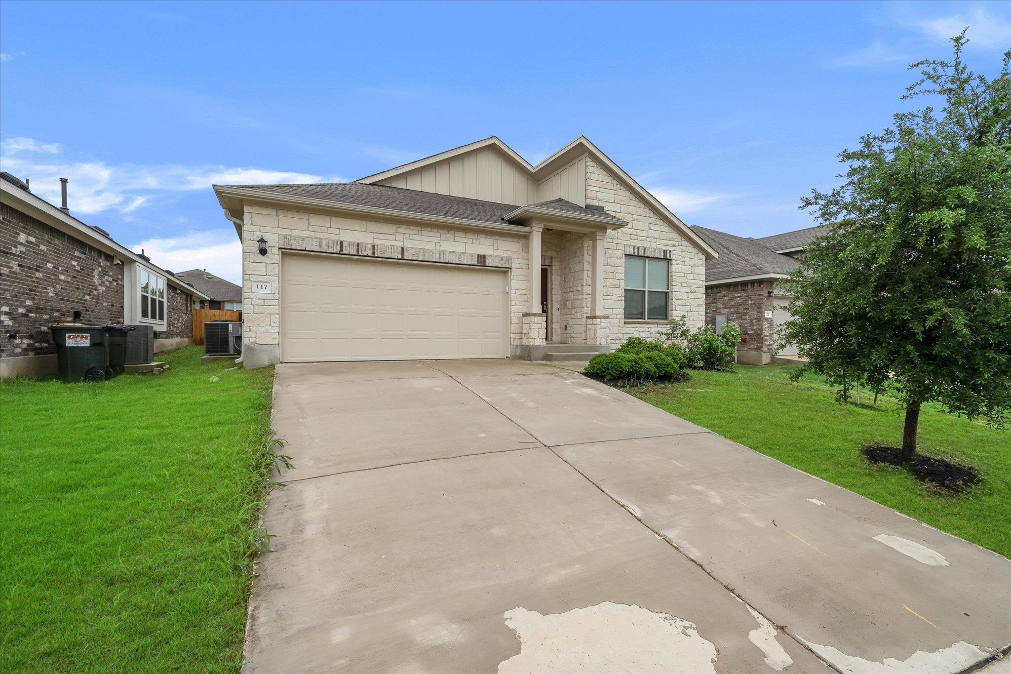 117 Falkland St, Hutto, TX 78634