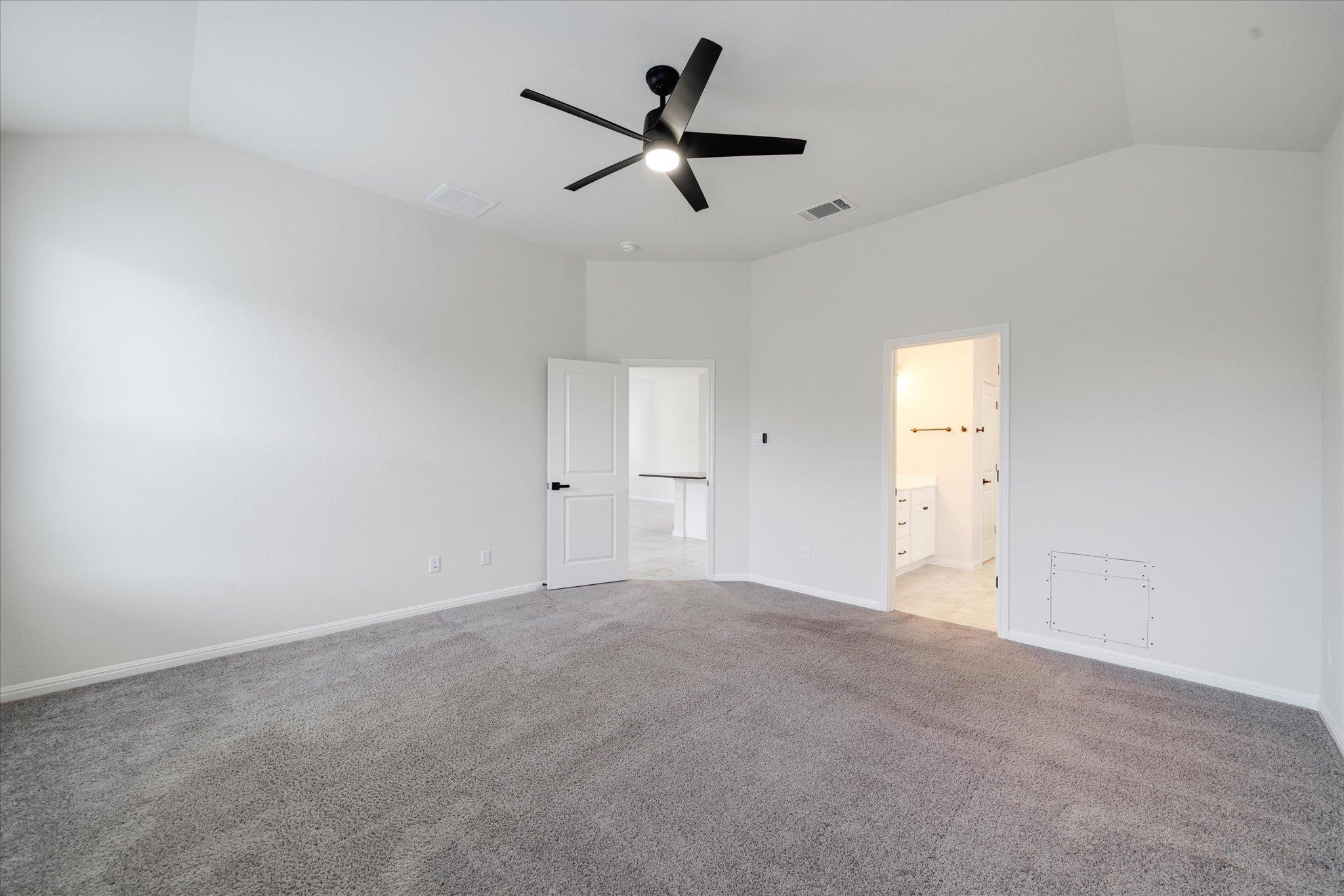 117 Falkland St, Hutto, TX 78634