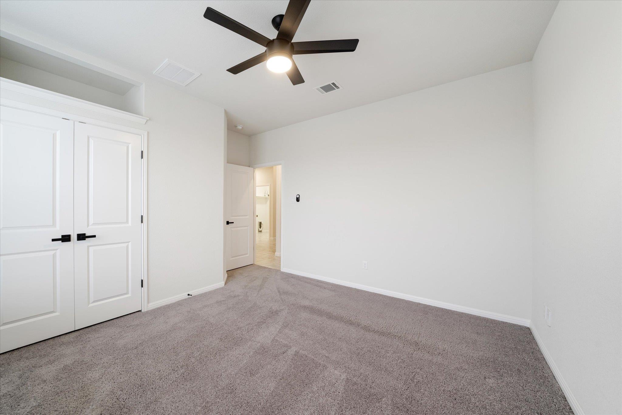 117 Falkland St, Hutto, TX 78634