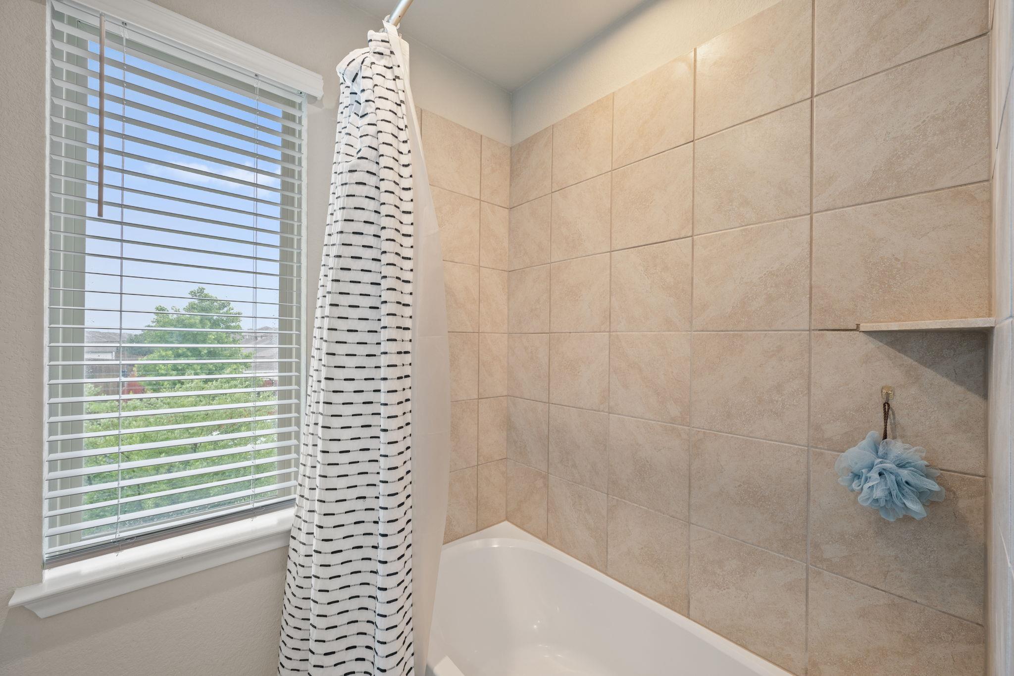 409 Limestone Rd, Liberty Hill, TX 78642