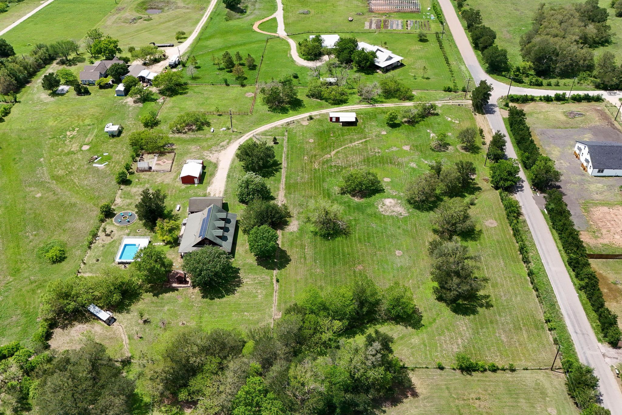 571 Balch Rd, Elgin, TX 78621