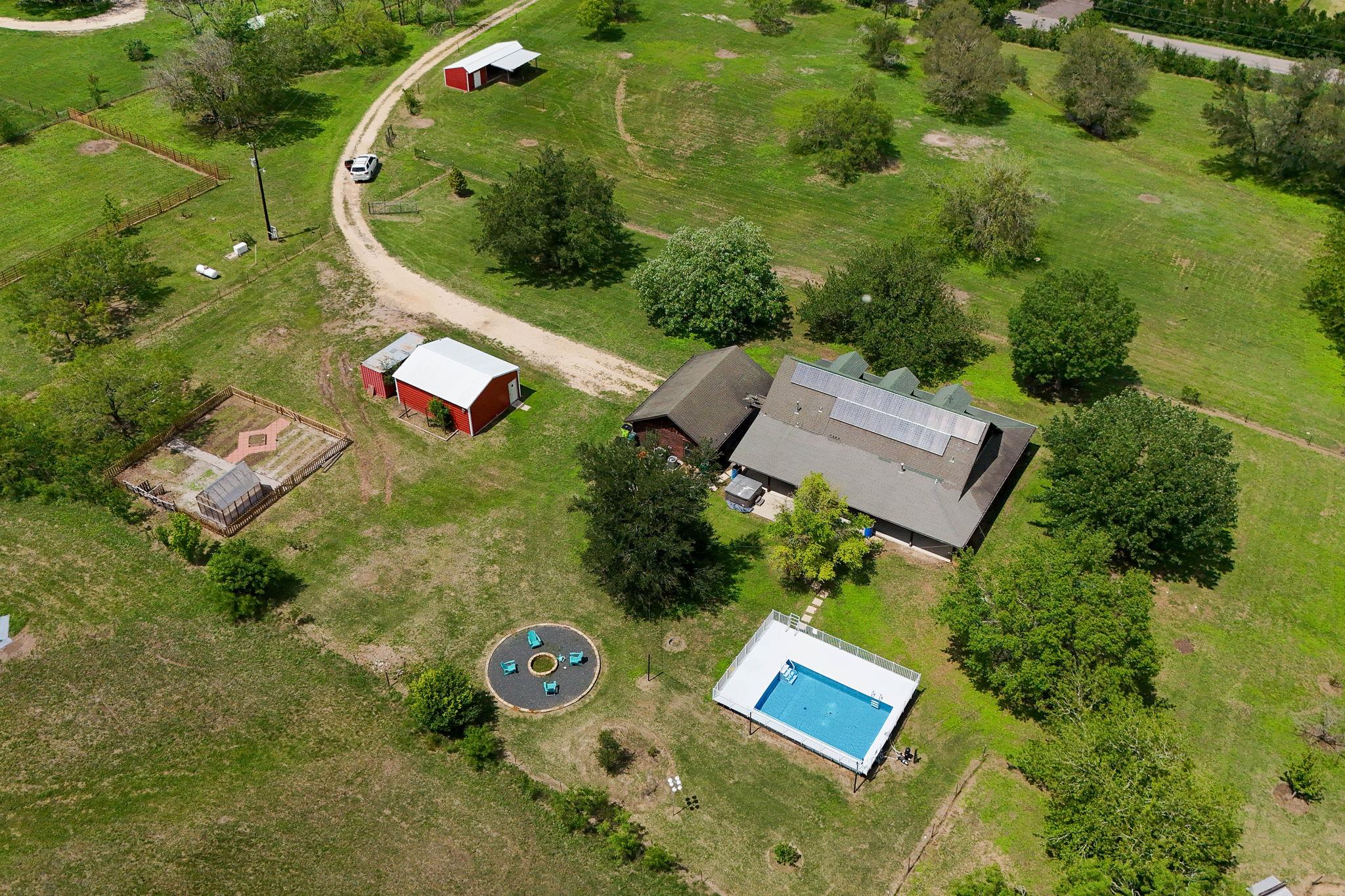 571 Balch Rd, Elgin, TX 78621