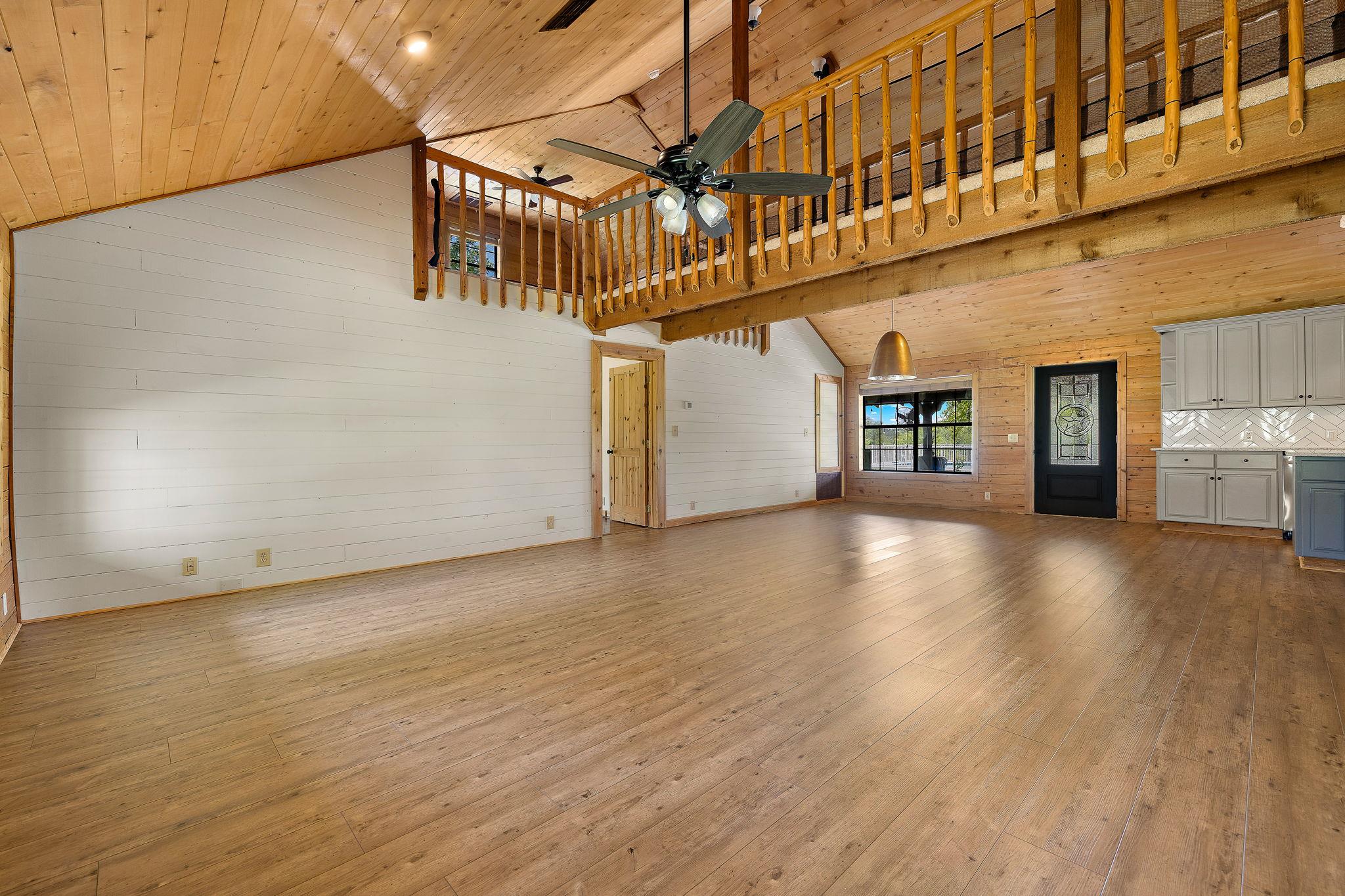 571 Balch Rd, Elgin, TX 78621