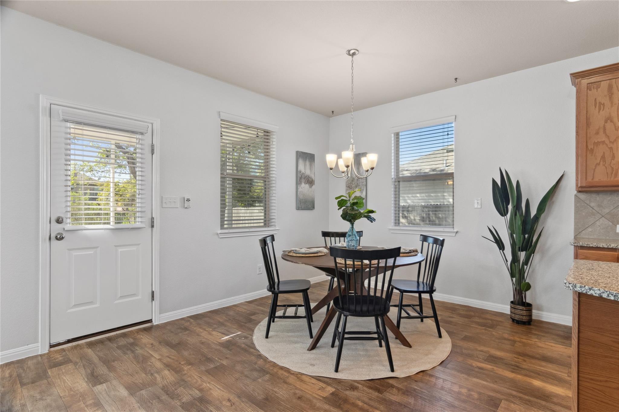 208 Callahan Ln, Leander, TX 78641