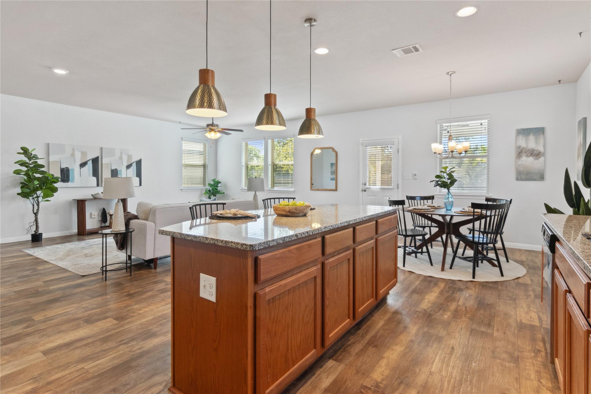 208 Callahan Ln, Leander, TX 78641