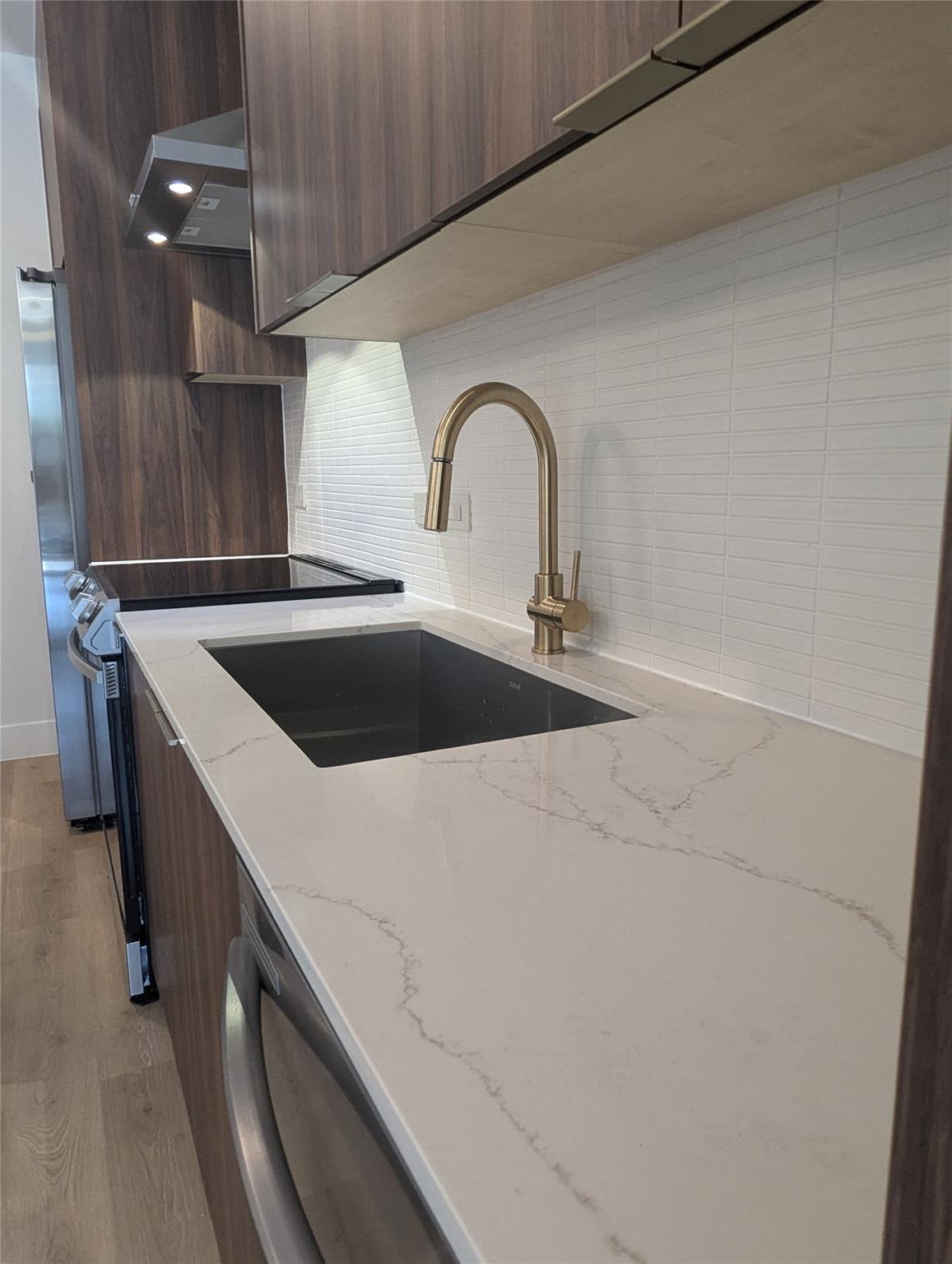 1701 Simond Ave # 216, Austin, TX 78723