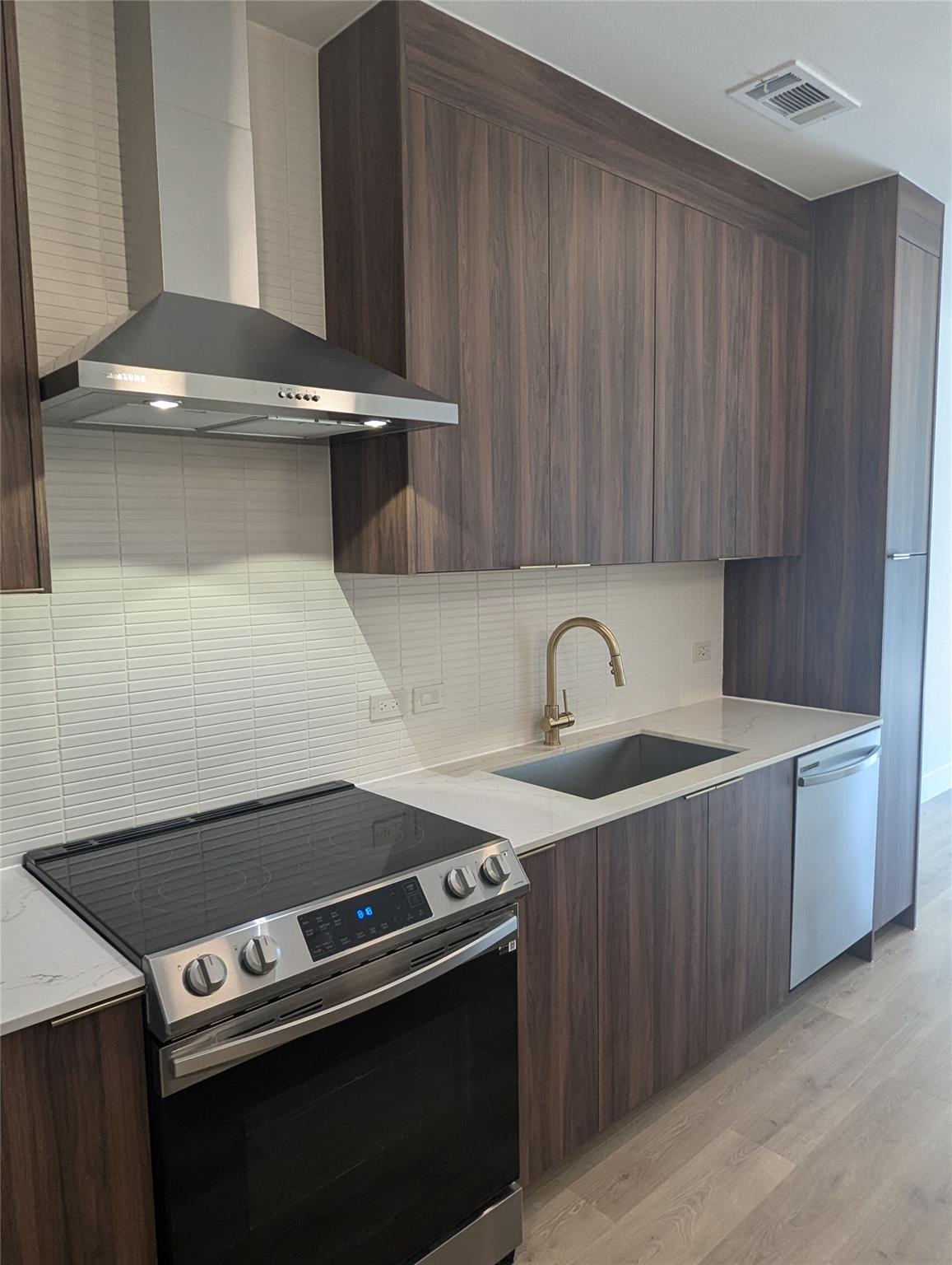1701 Simond Ave # 216, Austin, TX 78723