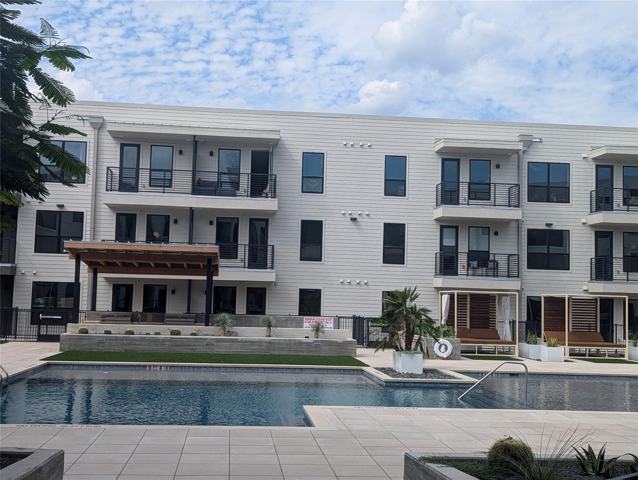 1701 Simond Ave # 216, Austin, TX 78723