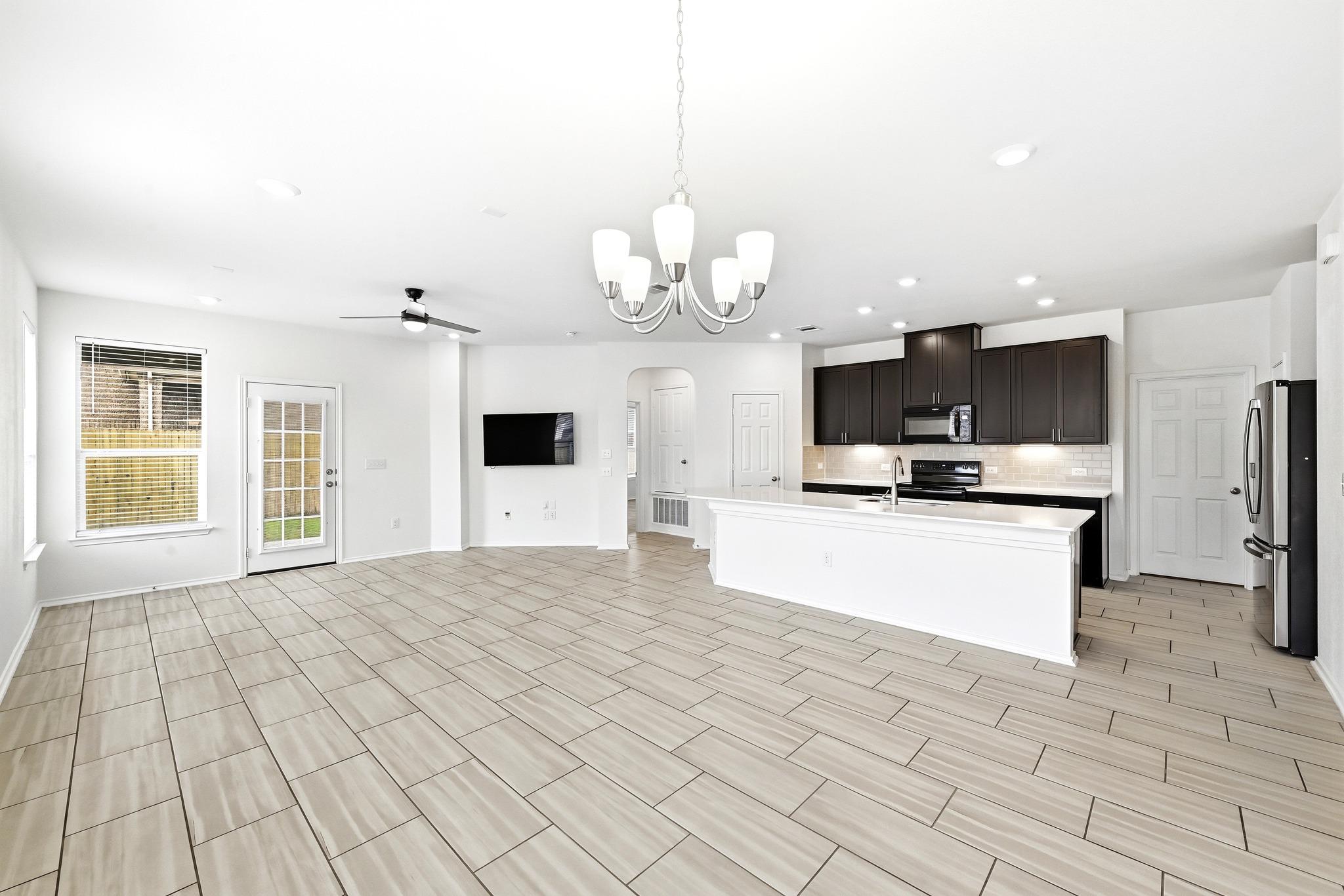 501 Ayinger Ln, Austin, TX 78728