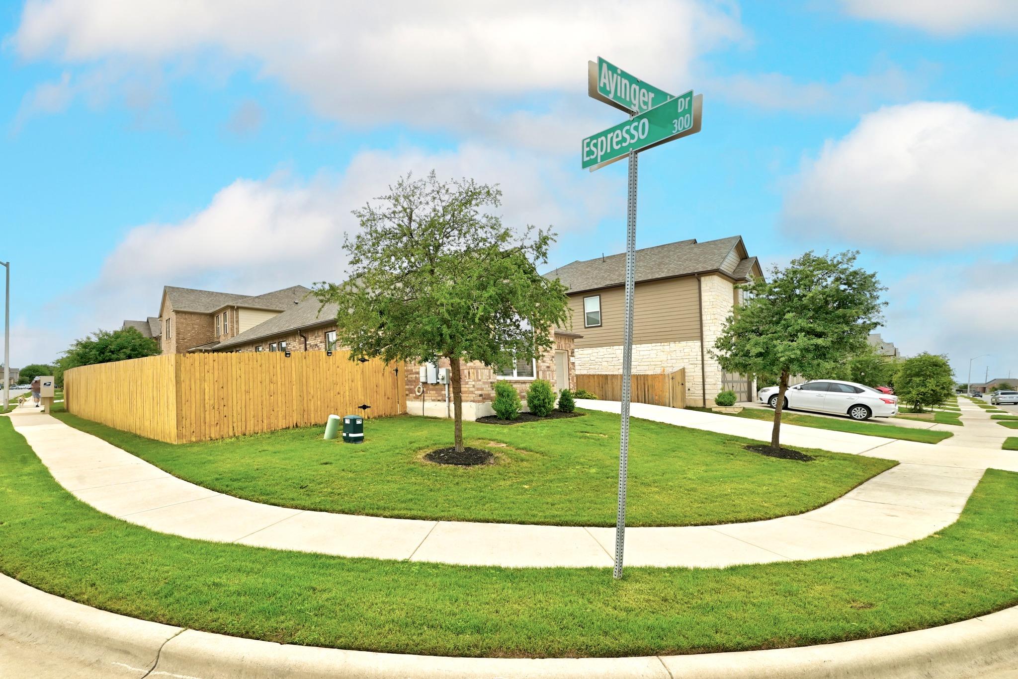 501 Ayinger Ln, Austin, TX 78728