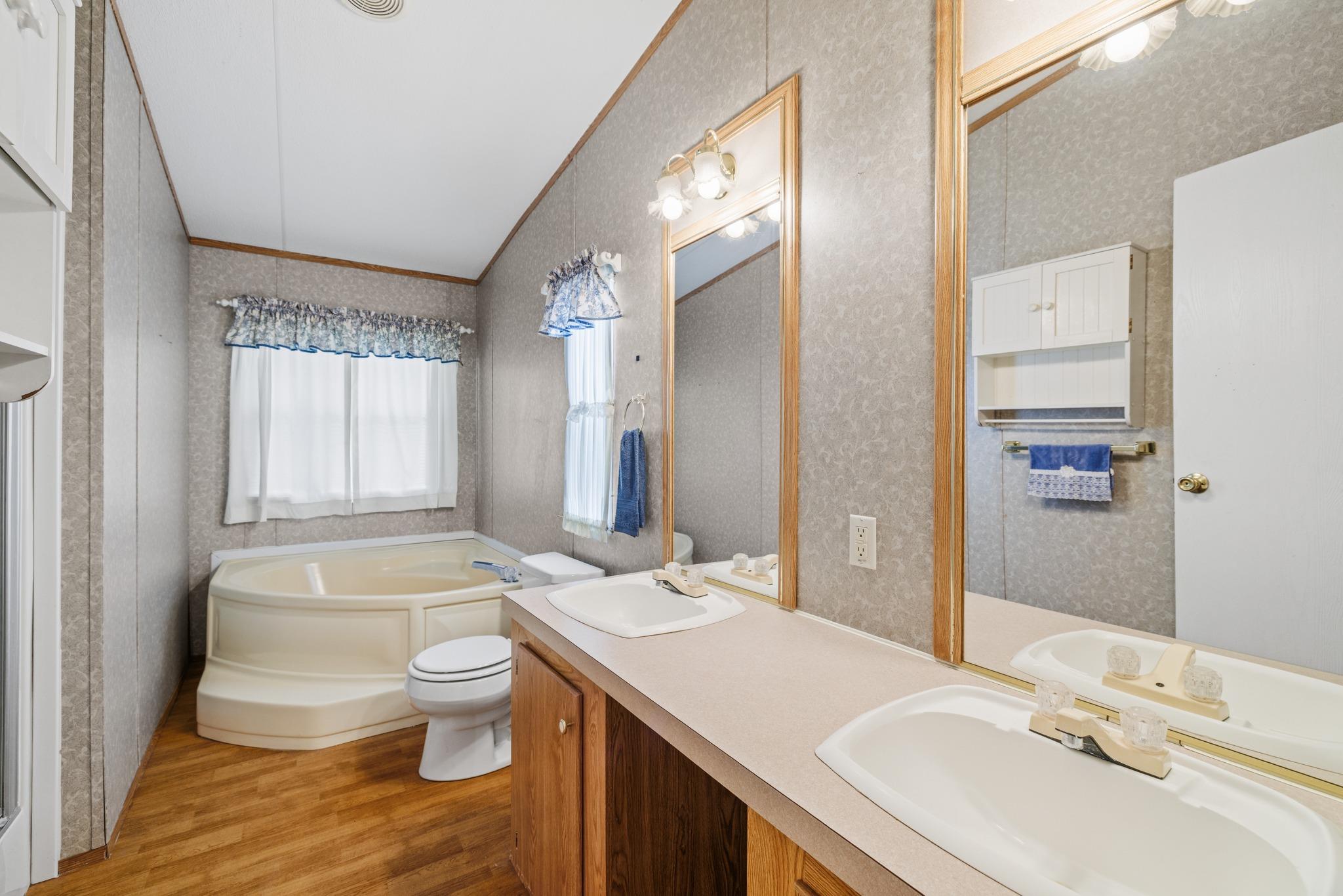 1210 Thousand Oaks Trl, Liberty Hill, TX 78642