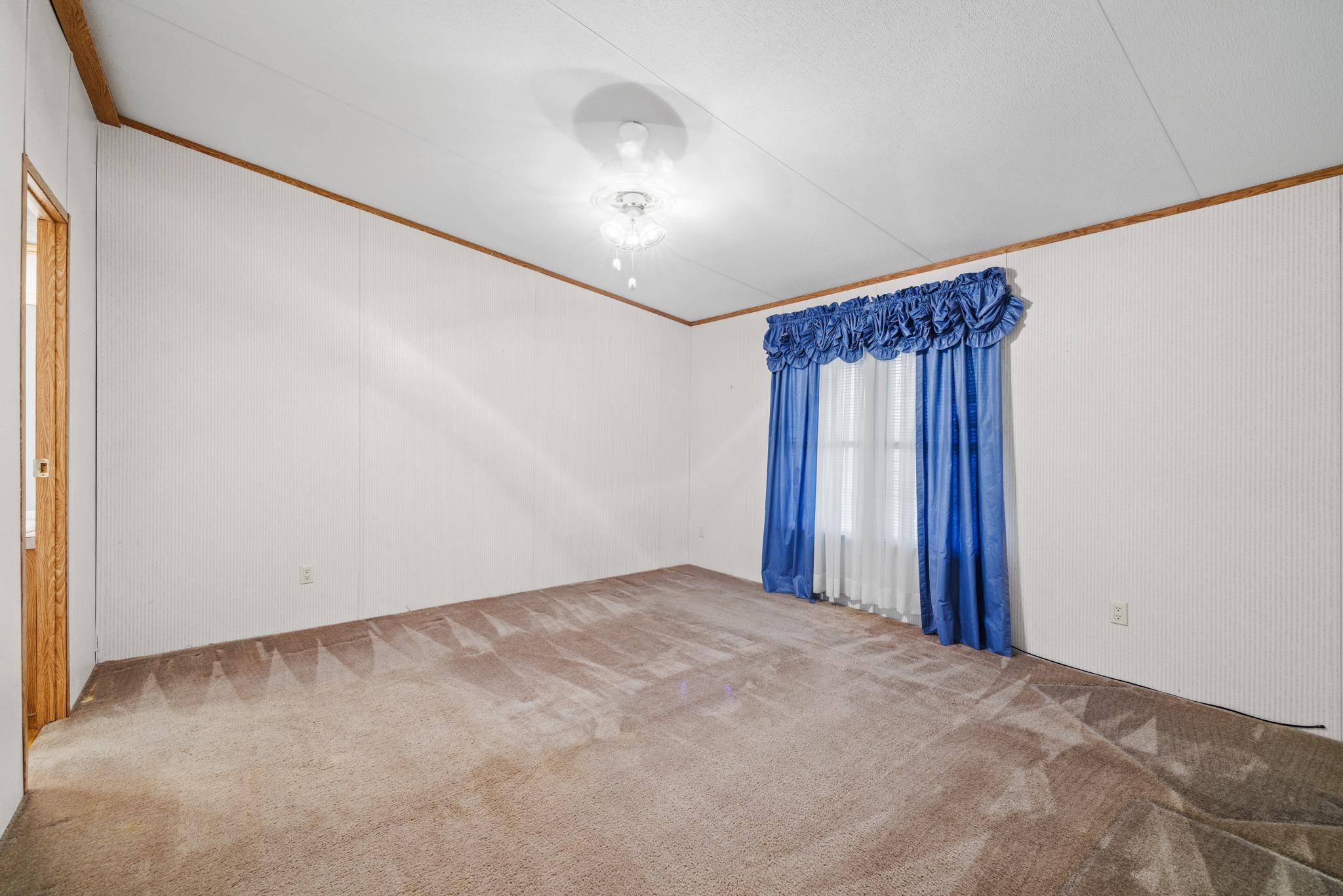 1210 Thousand Oaks Trl, Liberty Hill, TX 78642