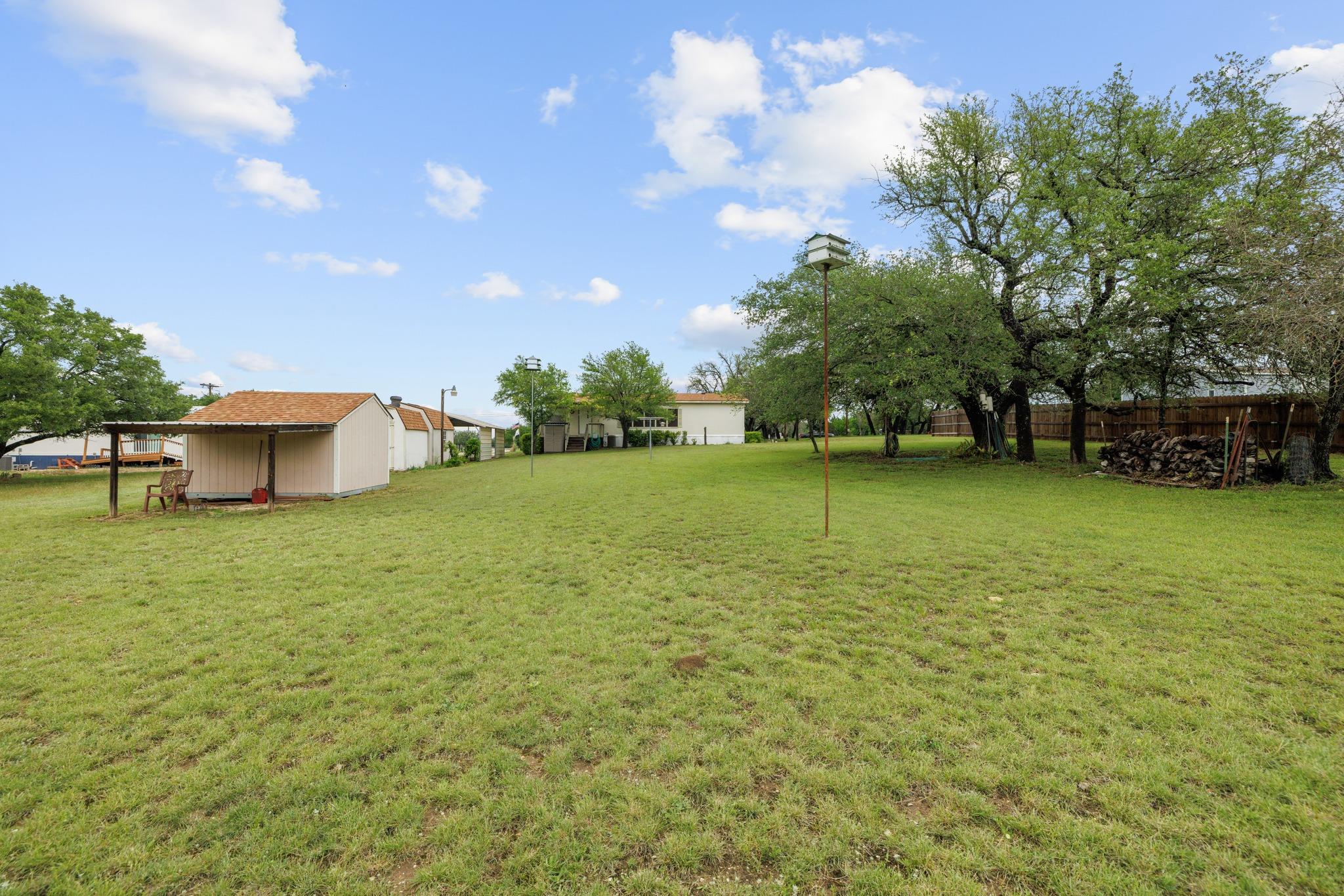 1210 Thousand Oaks Trl, Liberty Hill, TX 78642