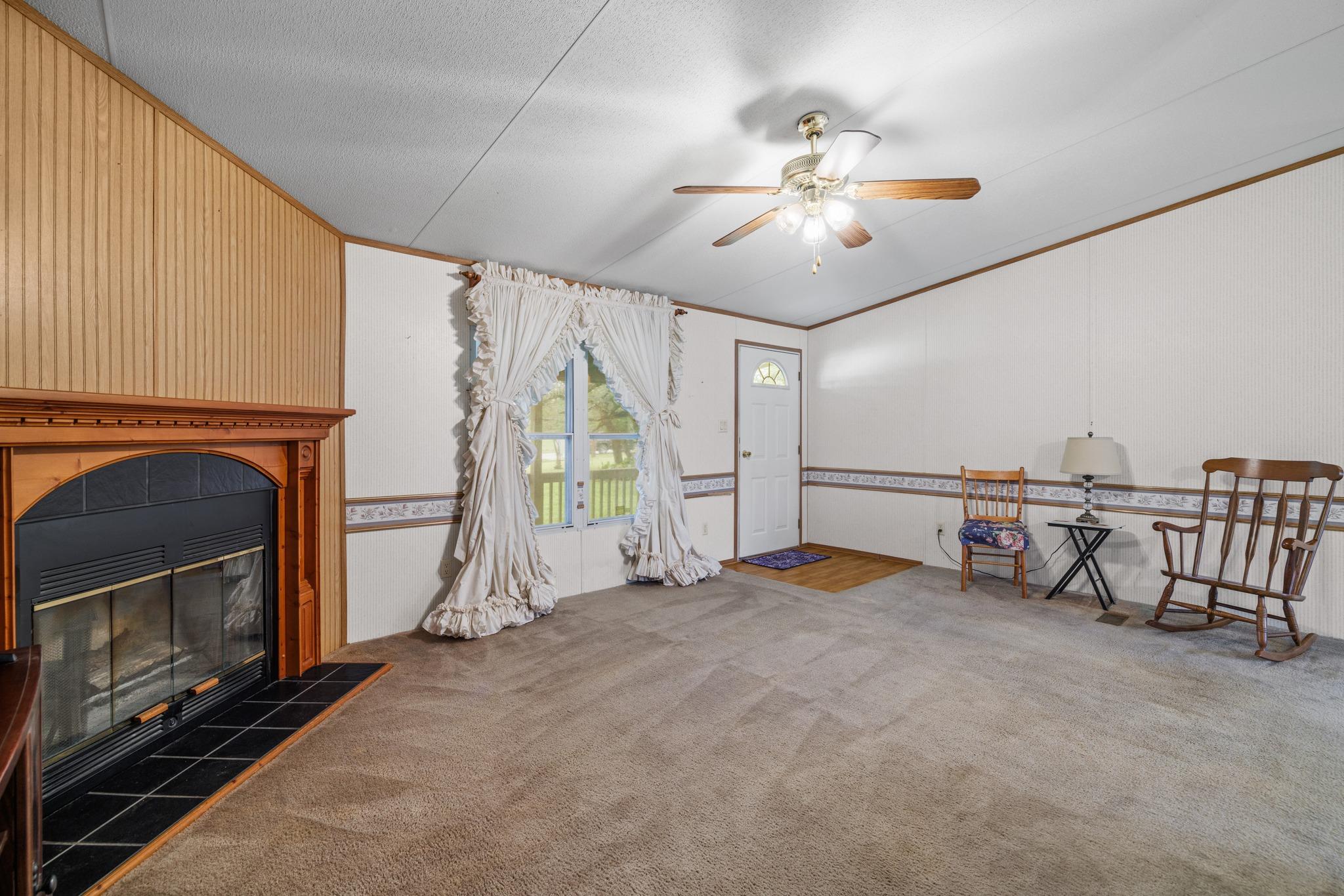 1210 Thousand Oaks Trl, Liberty Hill, TX 78642