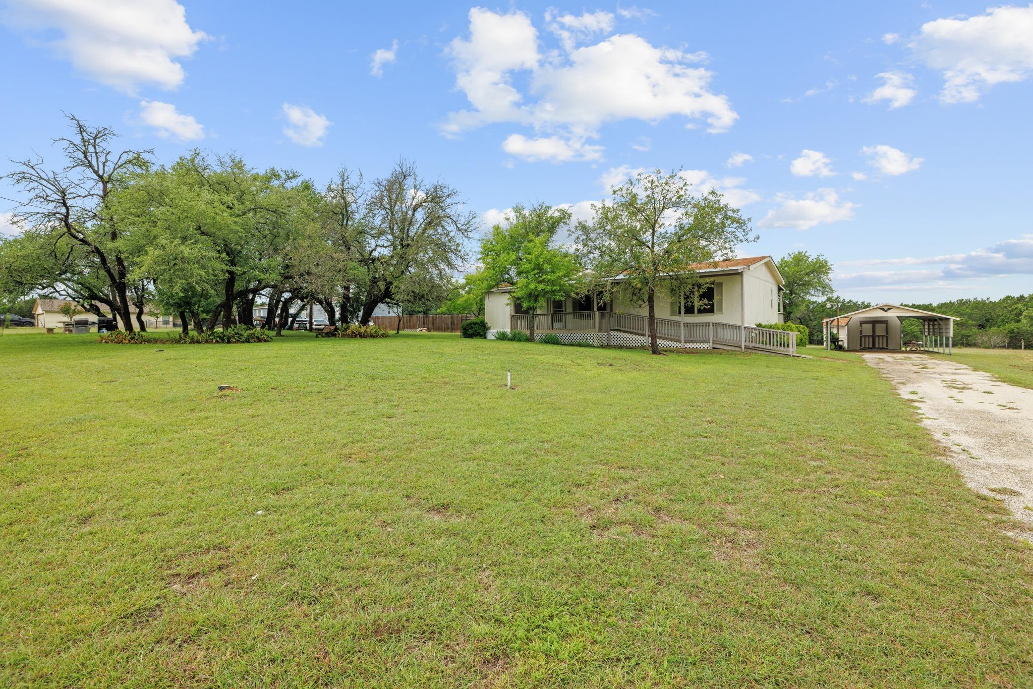 1210 Thousand Oaks Trl, Liberty Hill, TX 78642