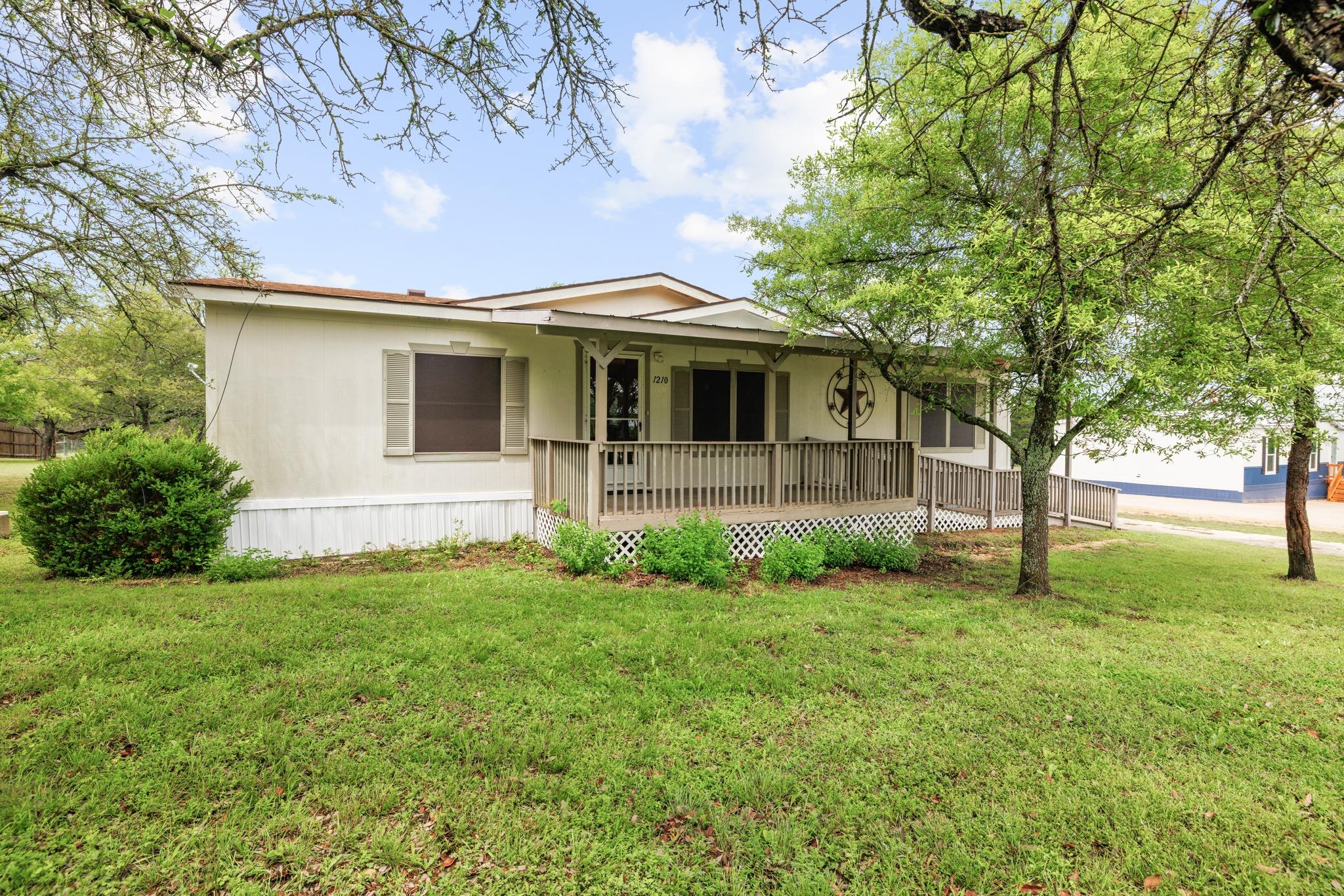 1210 Thousand Oaks Trl, Liberty Hill, TX 78642