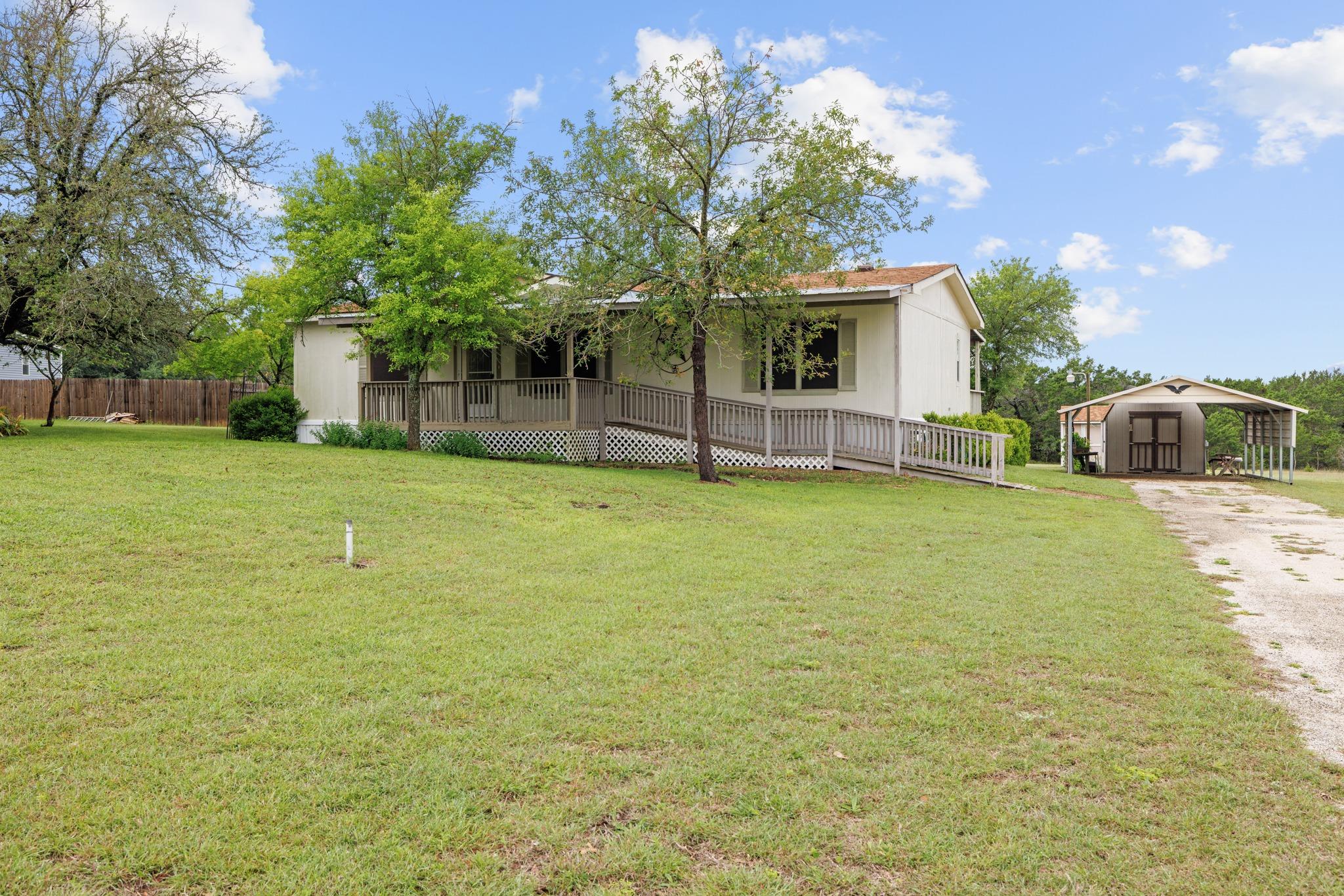 1210 Thousand Oaks Trl, Liberty Hill, TX 78642