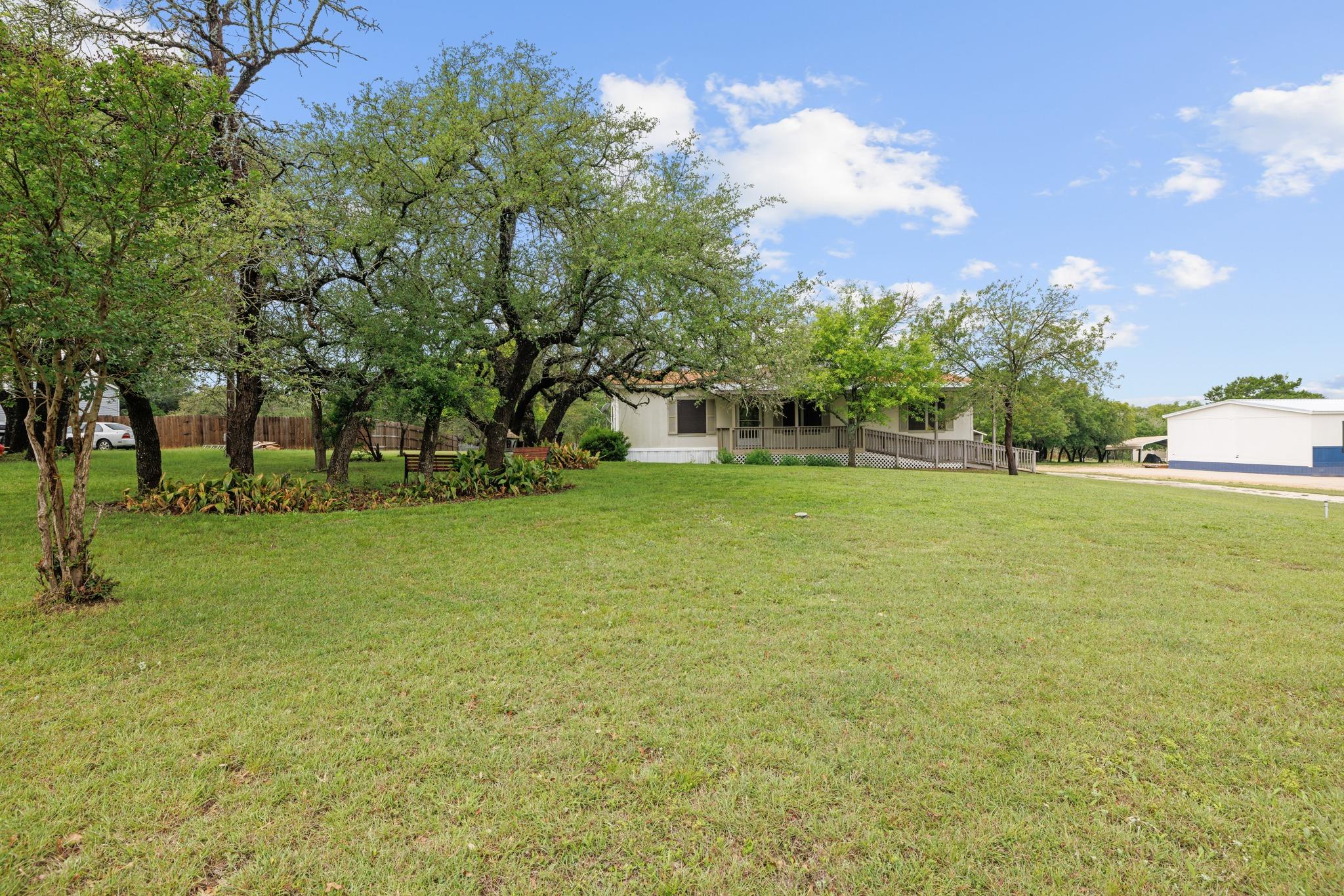 1210 Thousand Oaks Trl, Liberty Hill, TX 78642