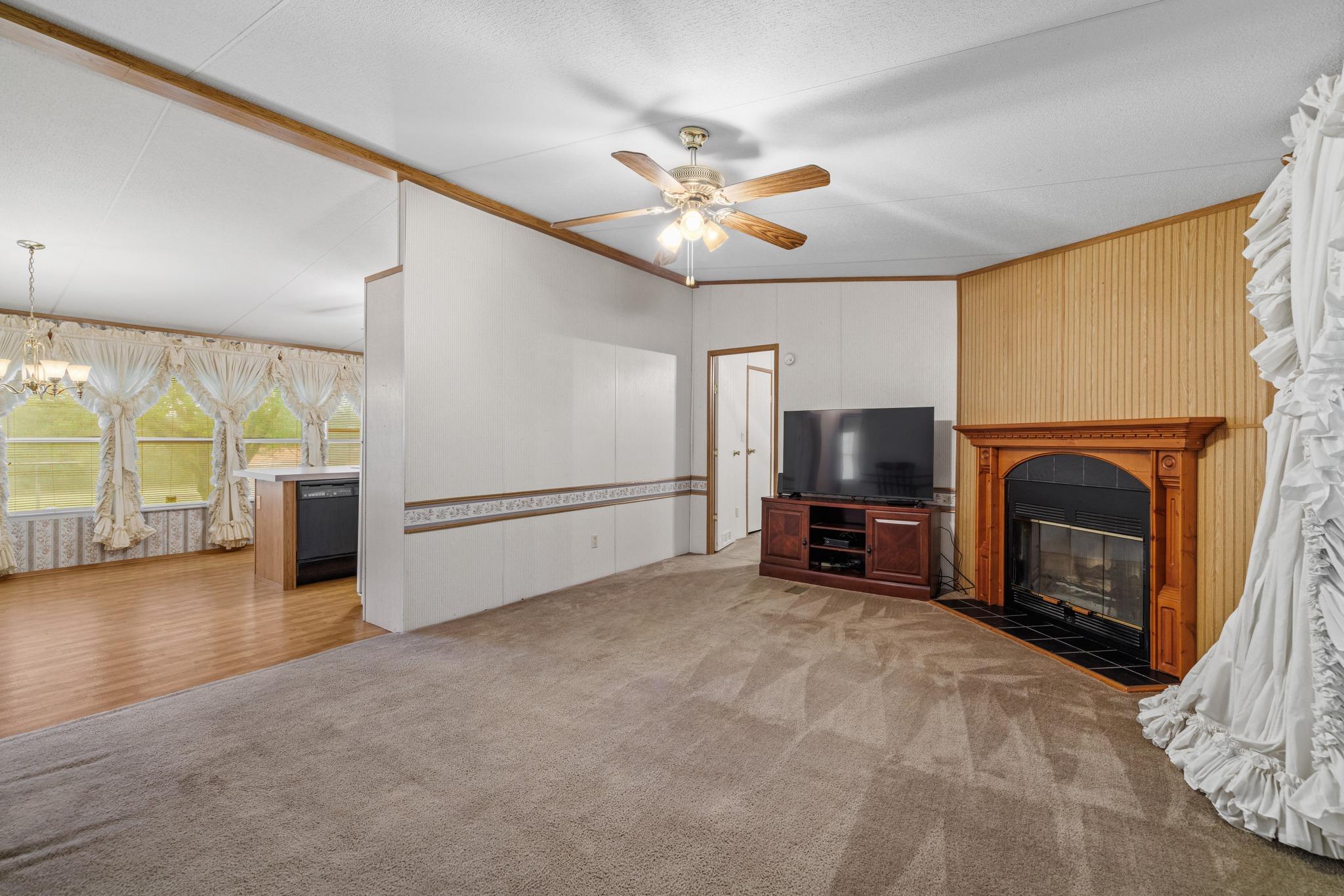 1210 Thousand Oaks Trl, Liberty Hill, TX 78642