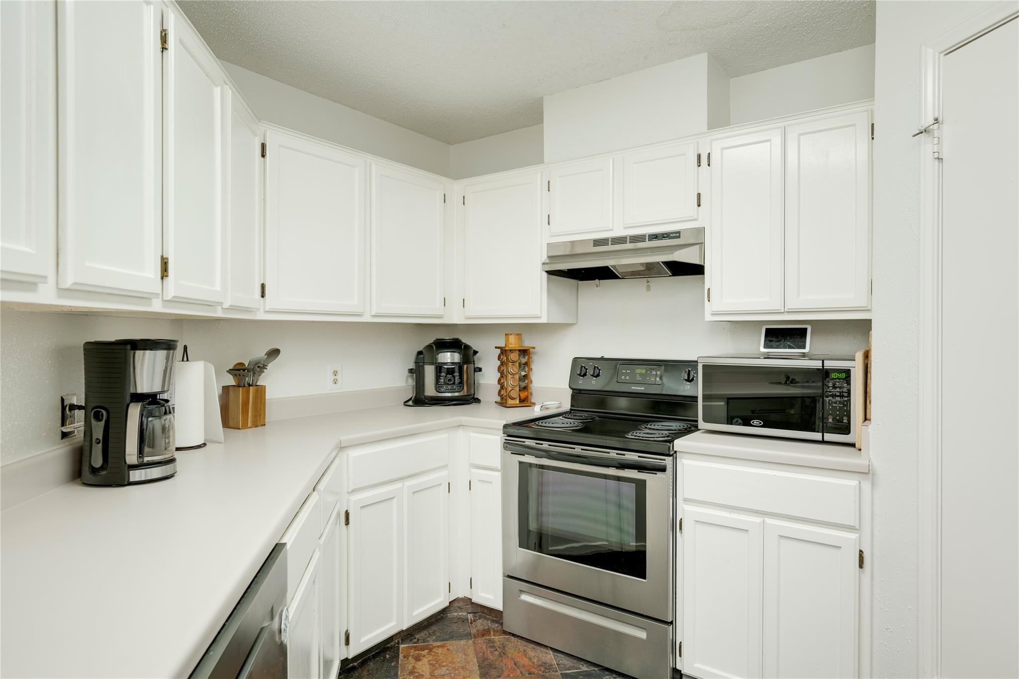 1211 Gingerlily Cv, Austin, TX 78745