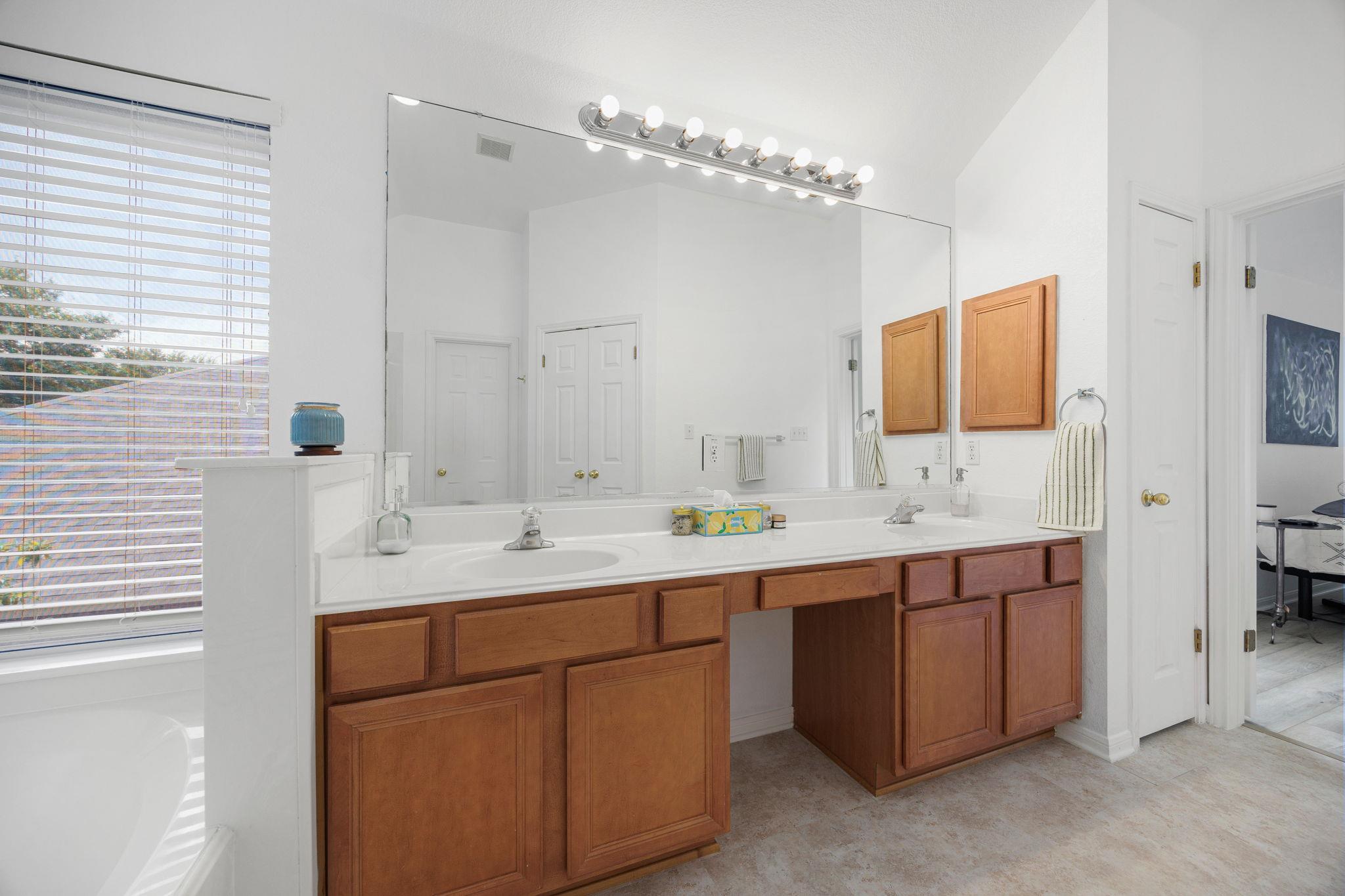 600 Stevenage Dr, Pflugerville, TX 78660