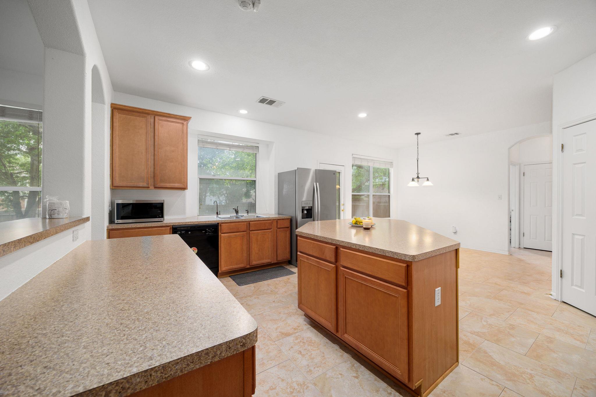 600 Stevenage Dr, Pflugerville, TX 78660