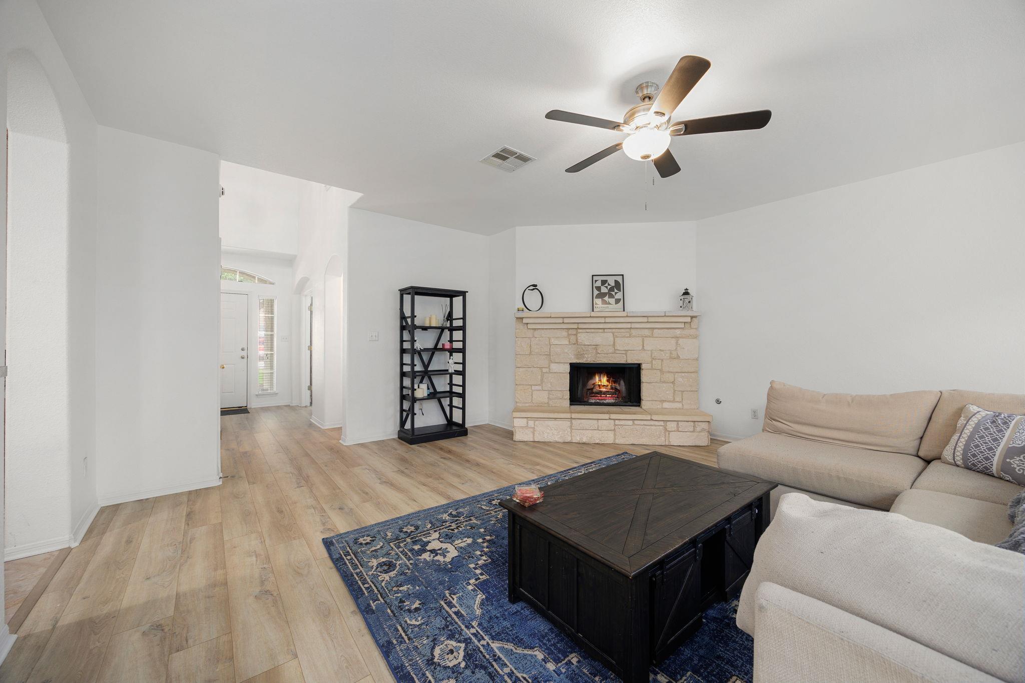 600 Stevenage Dr, Pflugerville, TX 78660