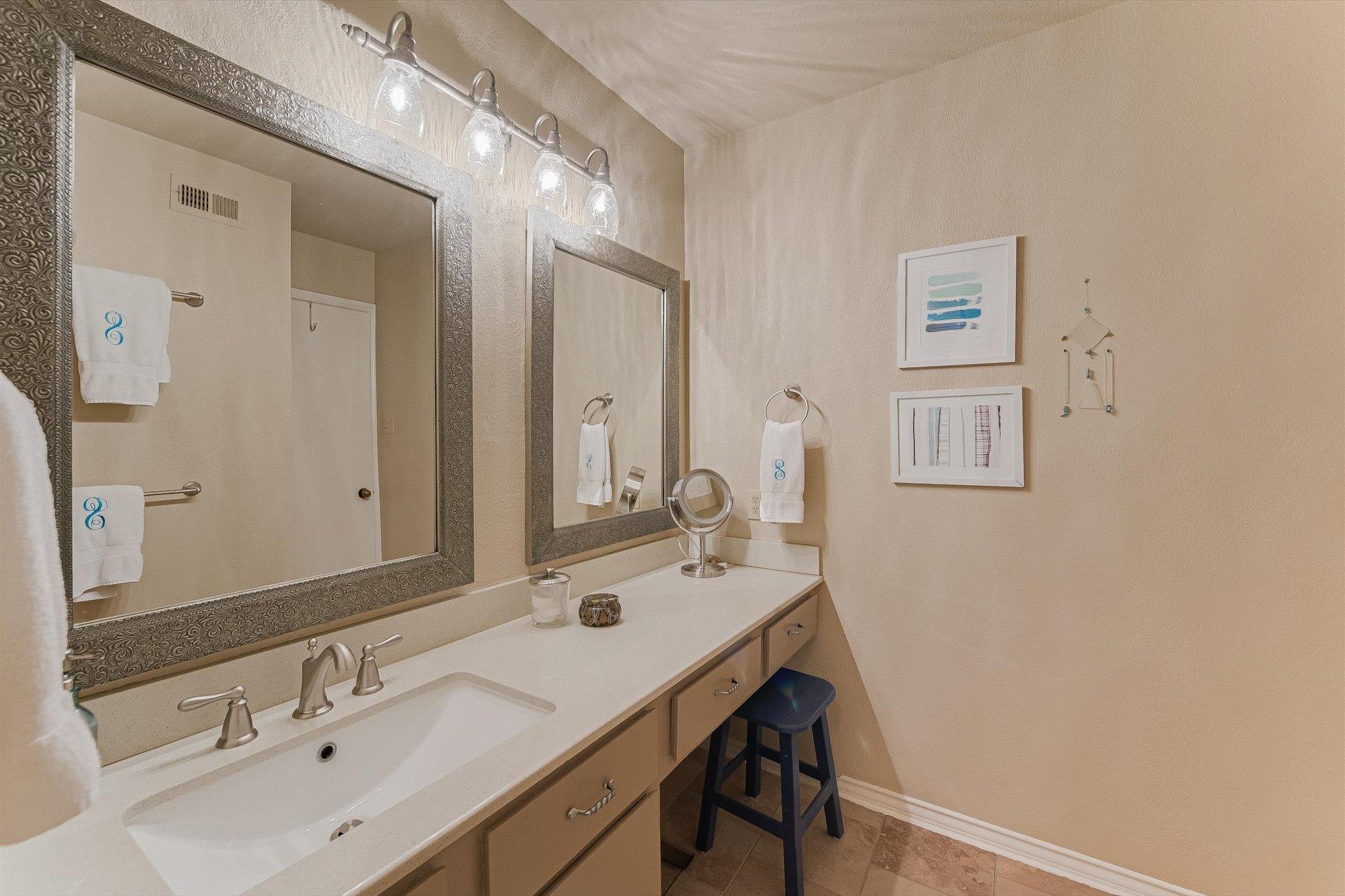 8200 Neely Dr # 242, Austin, TX 78759