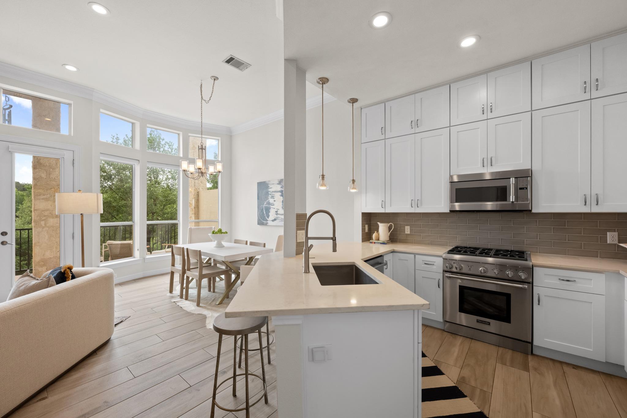 1701 Spyglass Dr # 10, Austin, TX 78746