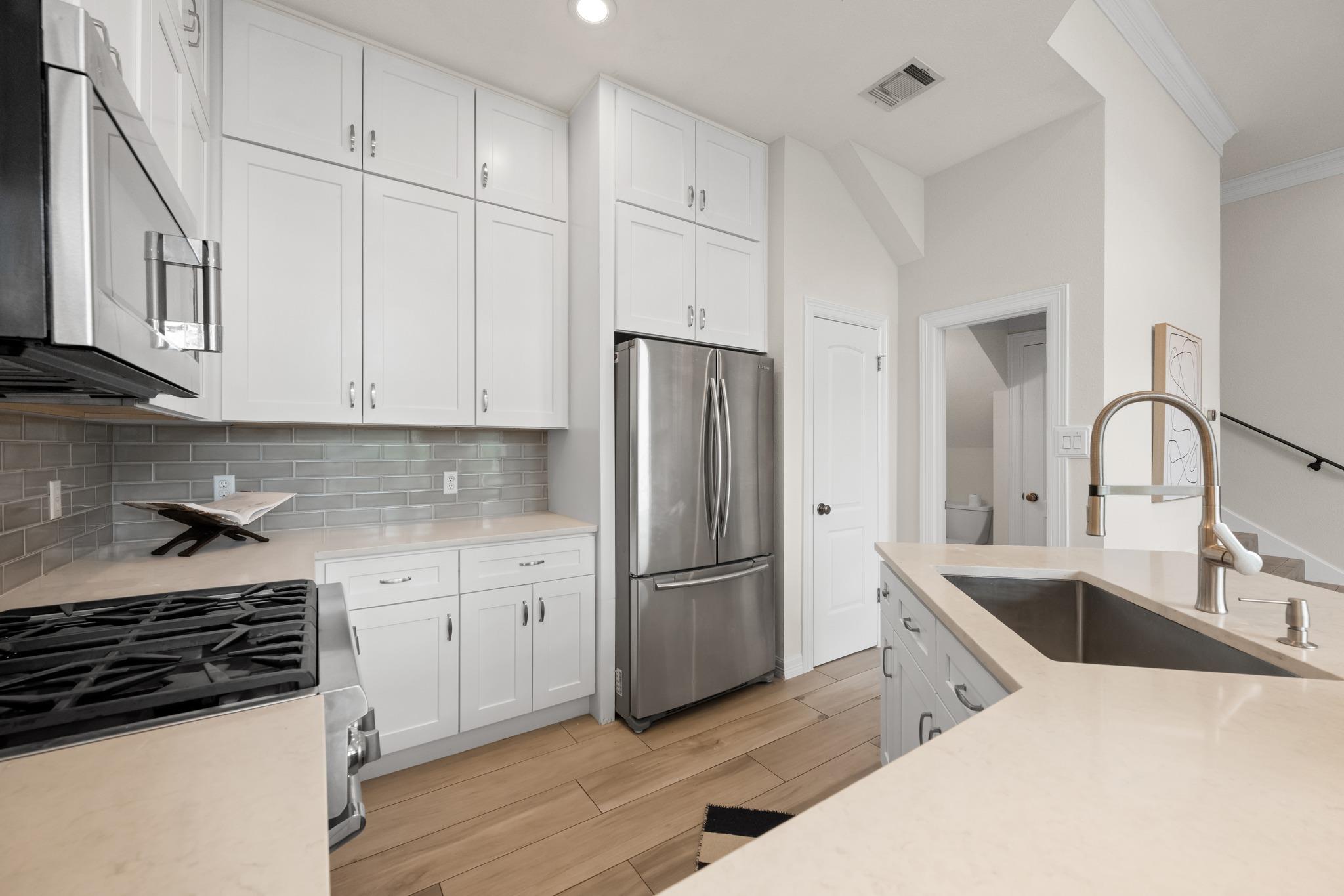 1701 Spyglass Dr # 10, Austin, TX 78746