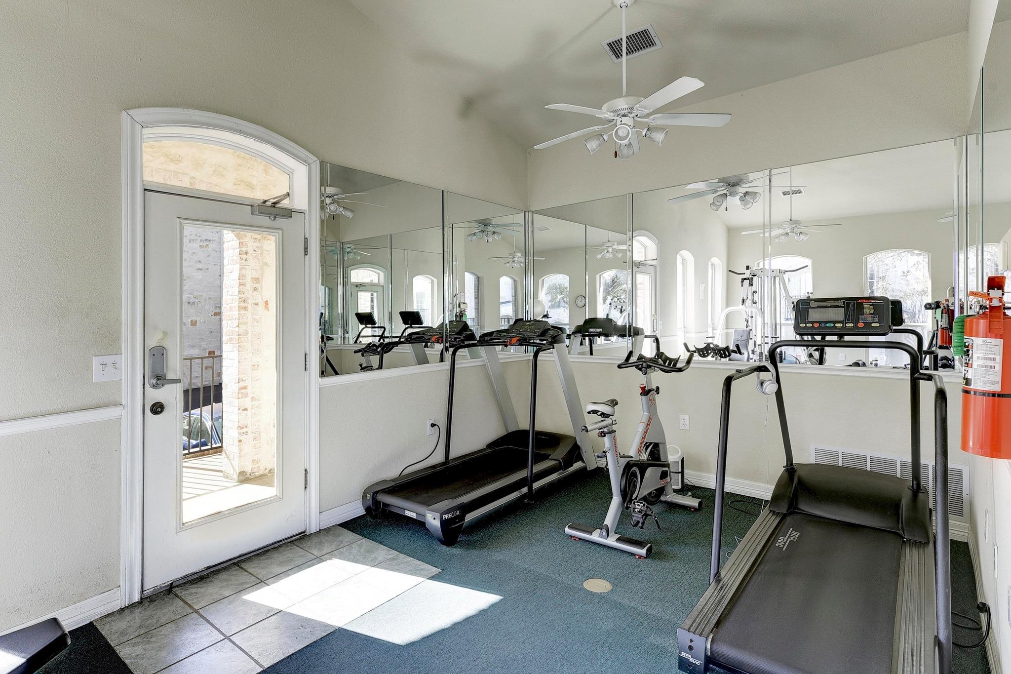 1701 Spyglass Dr # 10, Austin, TX 78746