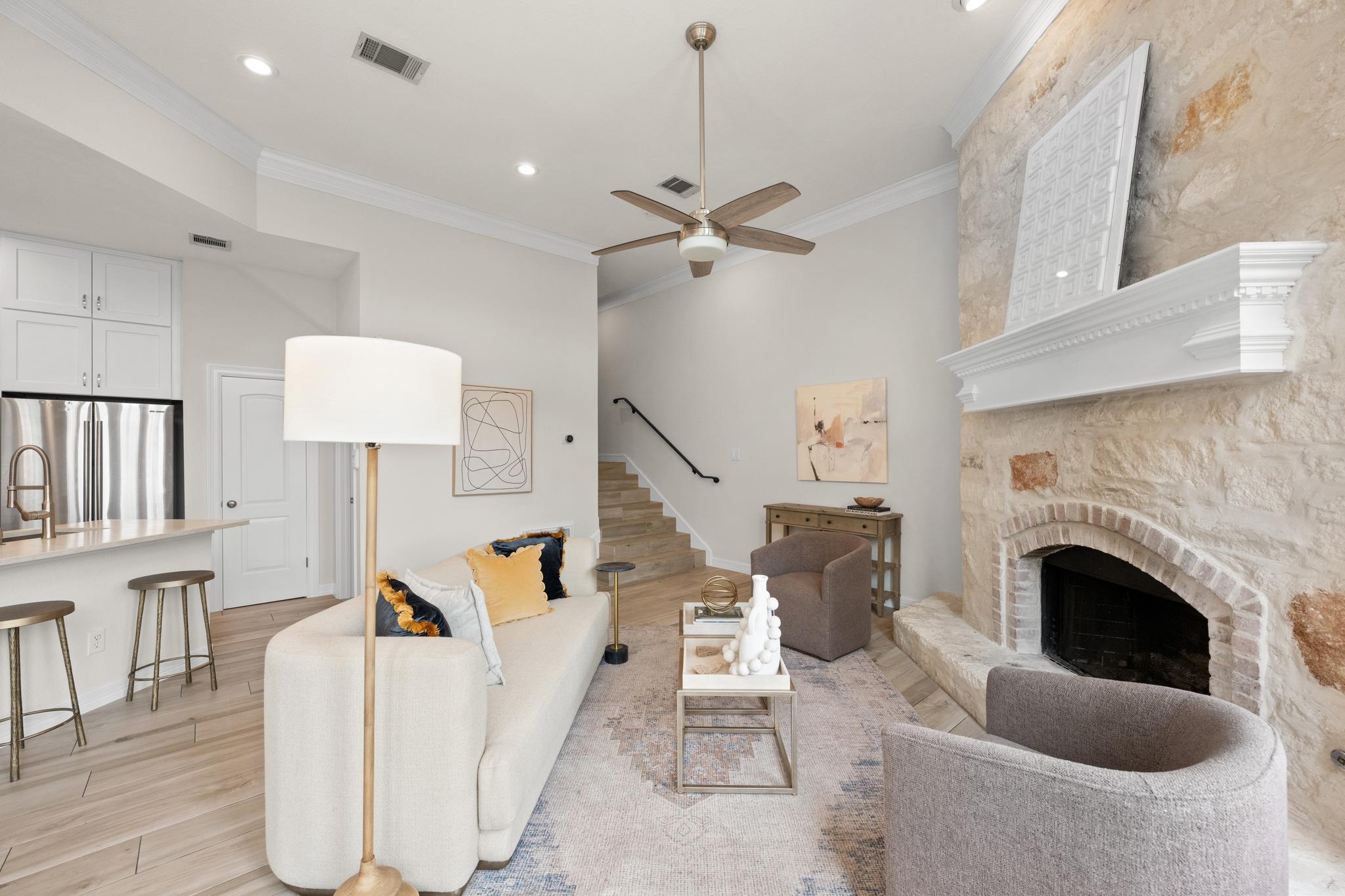 1701 Spyglass Dr # 10, Austin, TX 78746