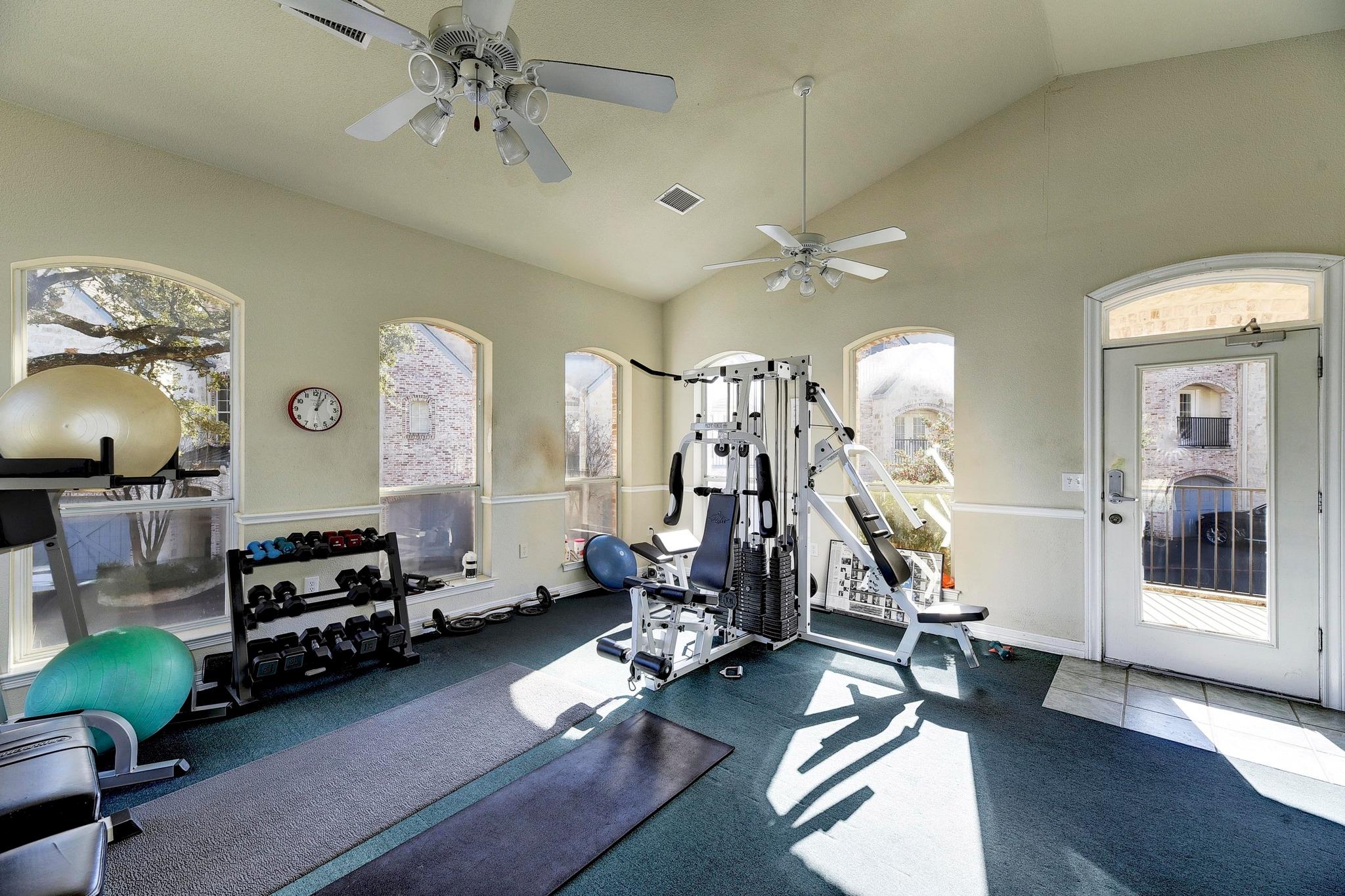 1701 Spyglass Dr # 10, Austin, TX 78746