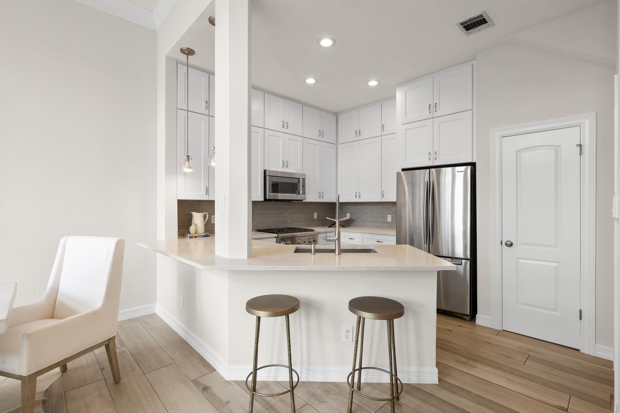 1701 Spyglass Dr # 10, Austin, TX 78746