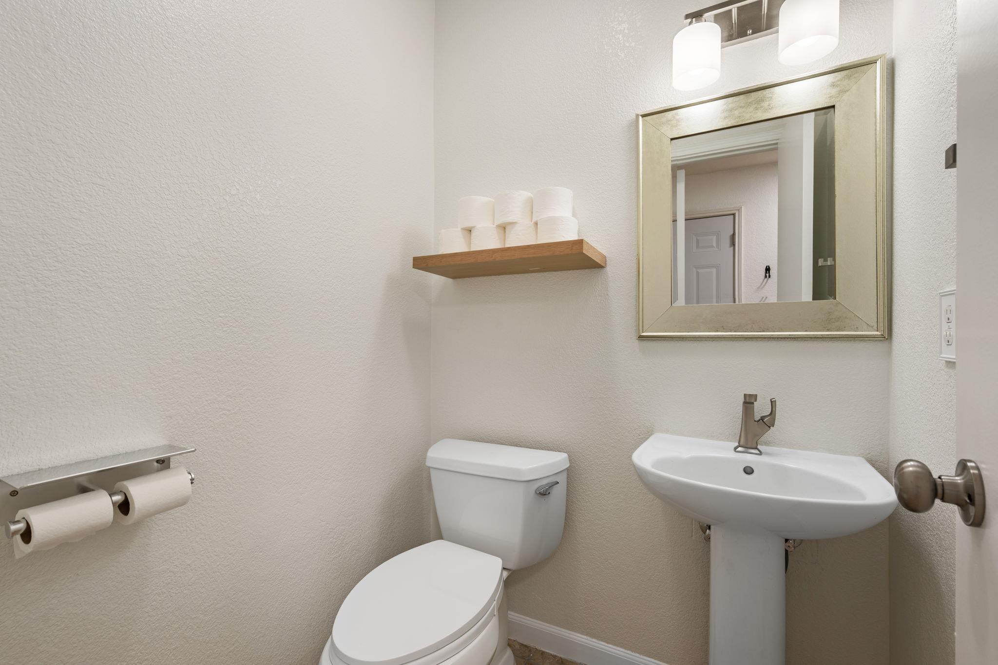 1004 HUGHMONT Dr, Pflugerville, TX 78660