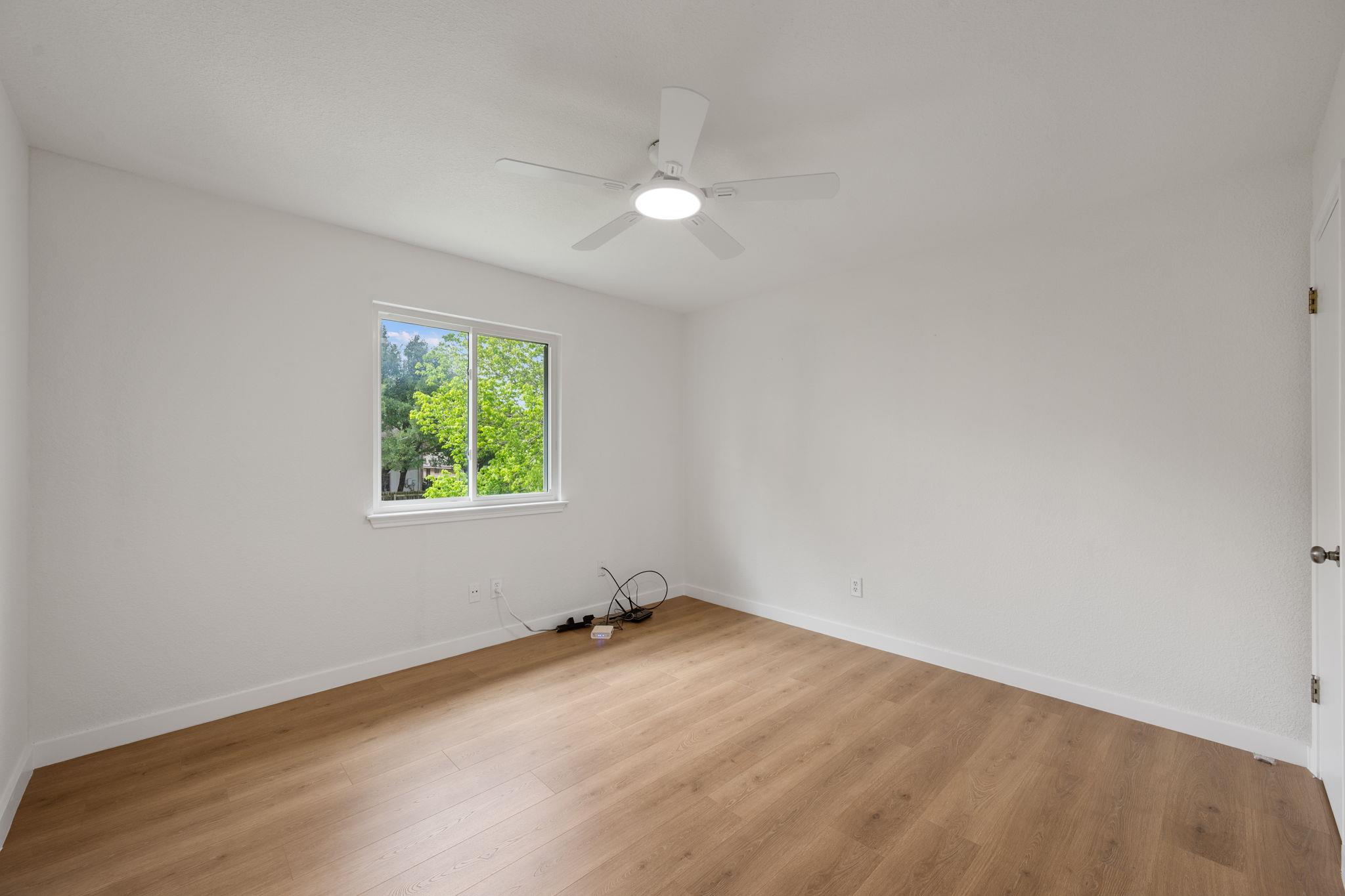 1004 HUGHMONT Dr, Pflugerville, TX 78660