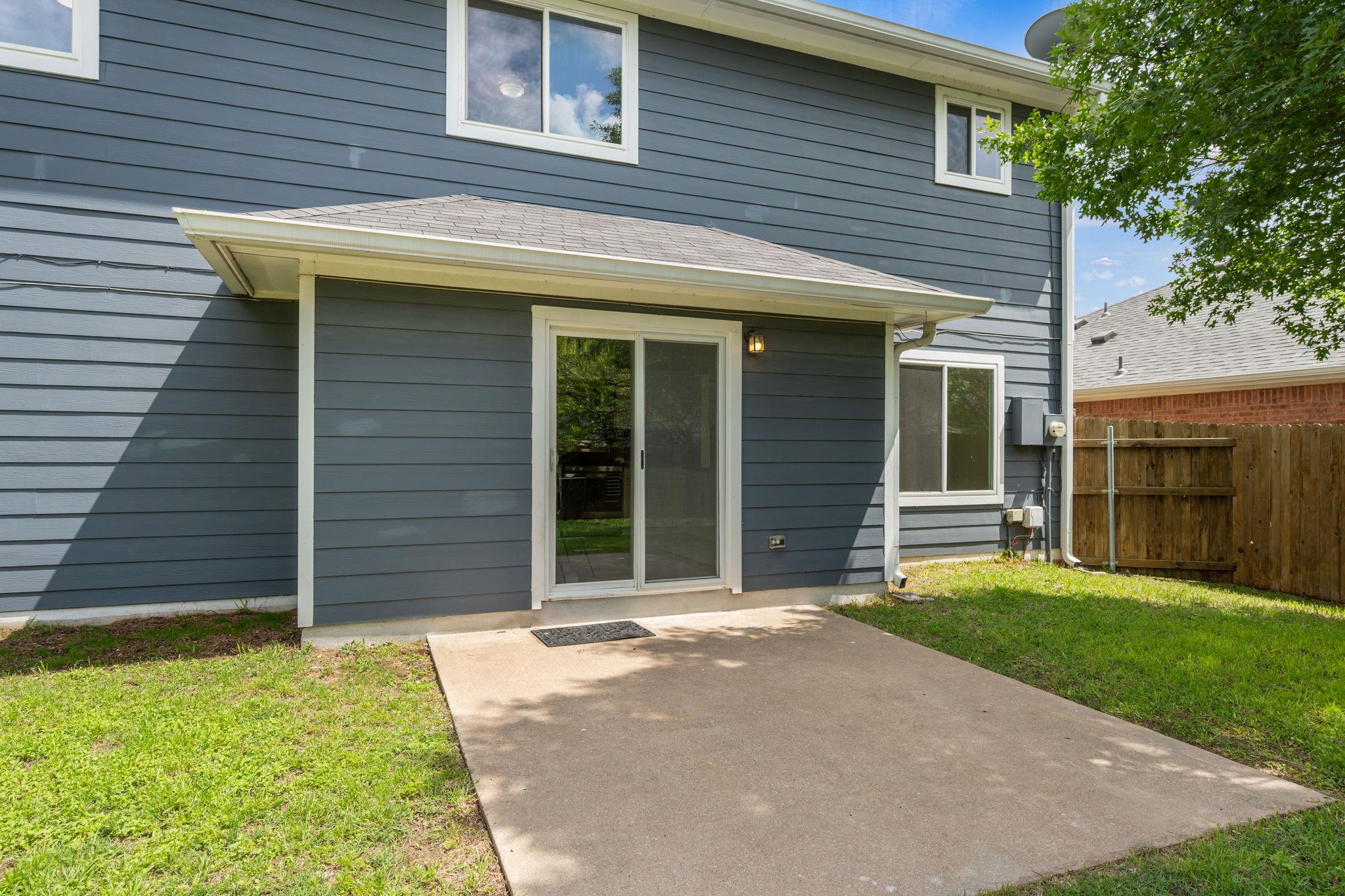 1004 HUGHMONT Dr, Pflugerville, TX 78660