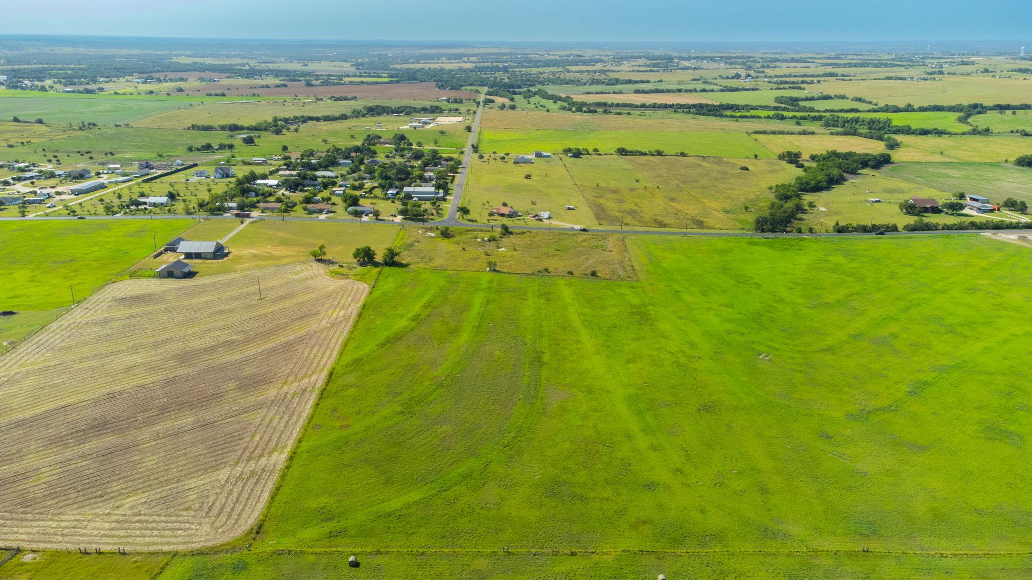 1499 County Road 311 Dr, Jarrell, TX 76537