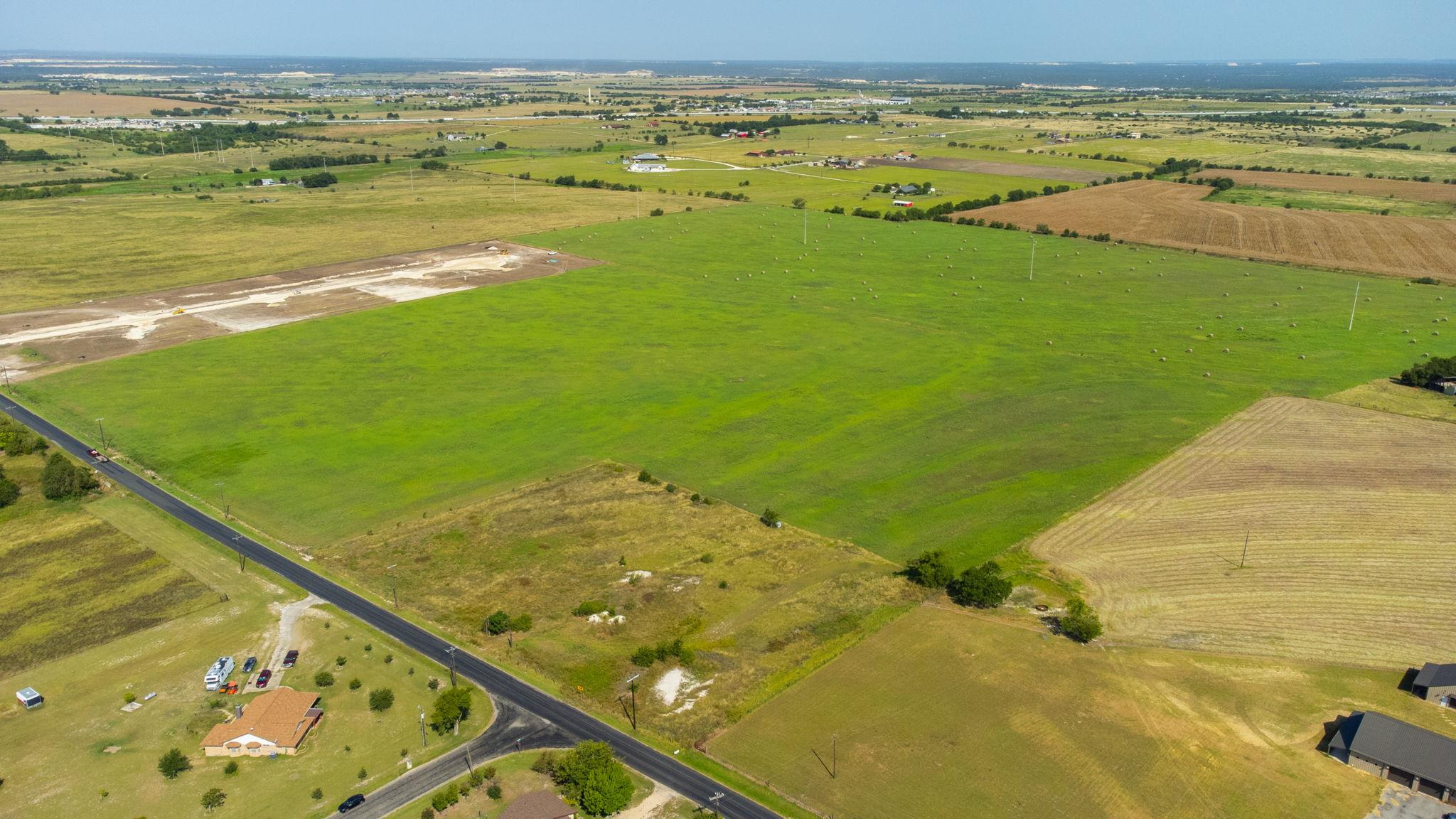 1499 County Road 311 Dr, Jarrell, TX 76537