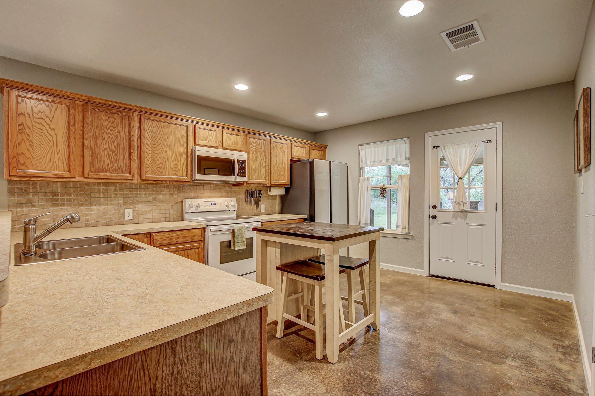 153 Hill Dr, Marble Falls, TX 78654