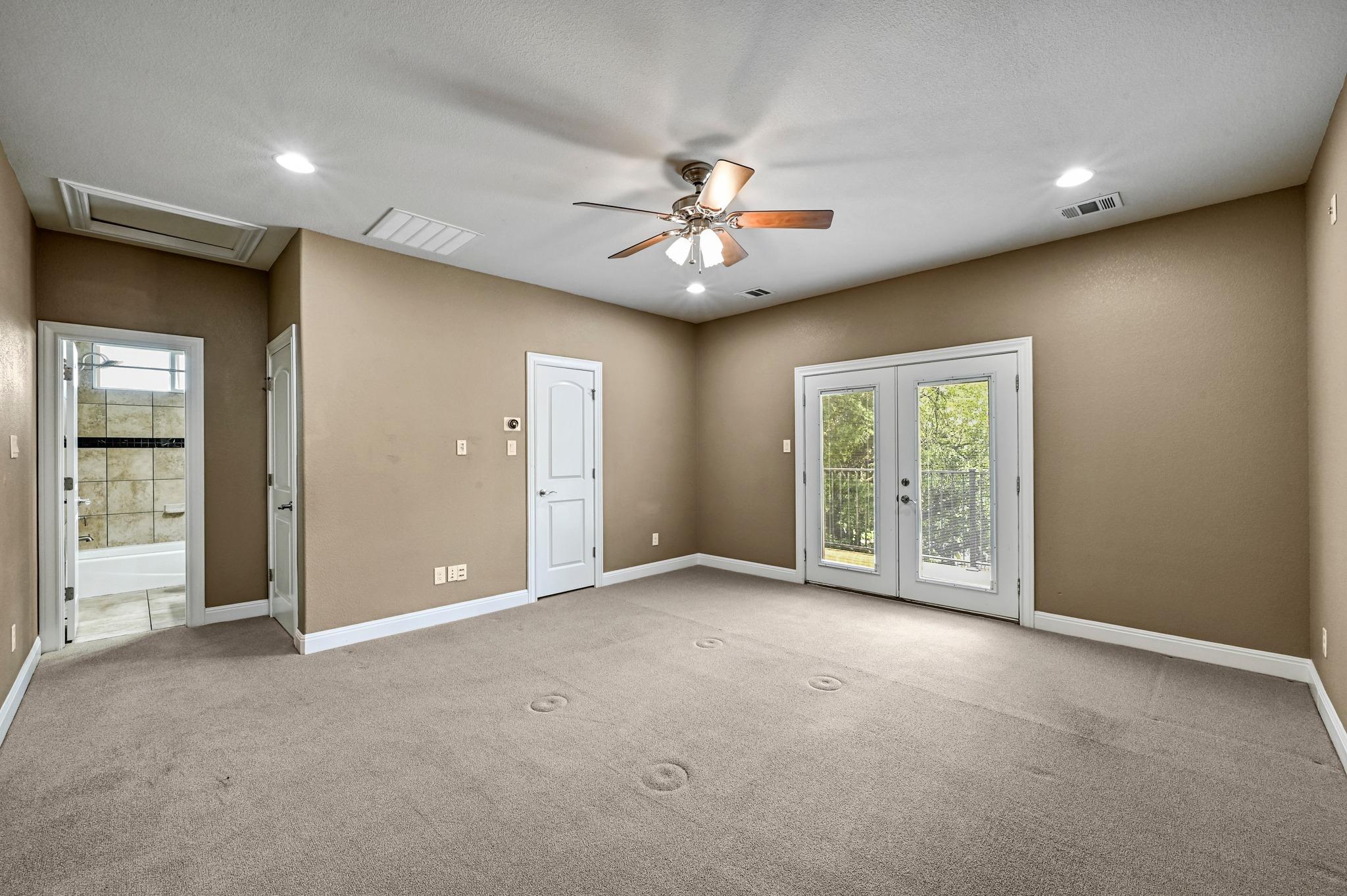 9402 Springwood Dr, Austin, TX 78750