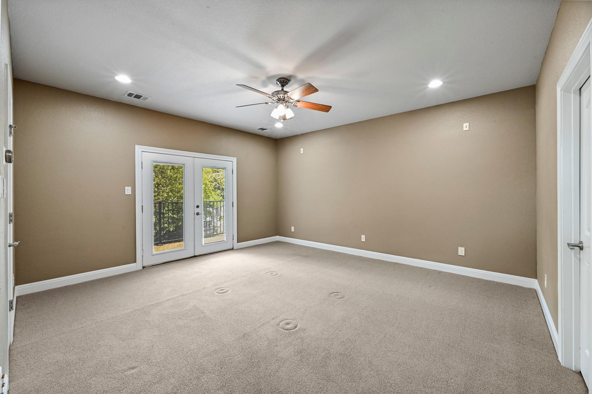 9402 Springwood Dr, Austin, TX 78750