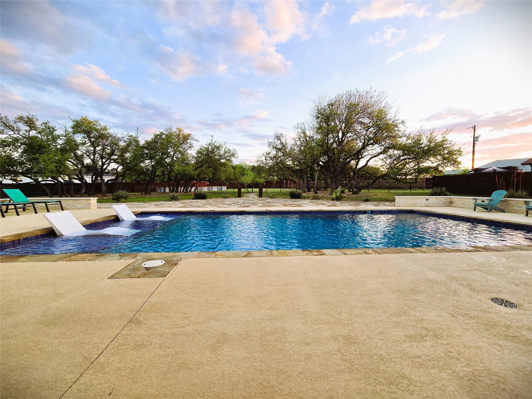 130 Saddle Ln, Liberty Hill, TX 78642