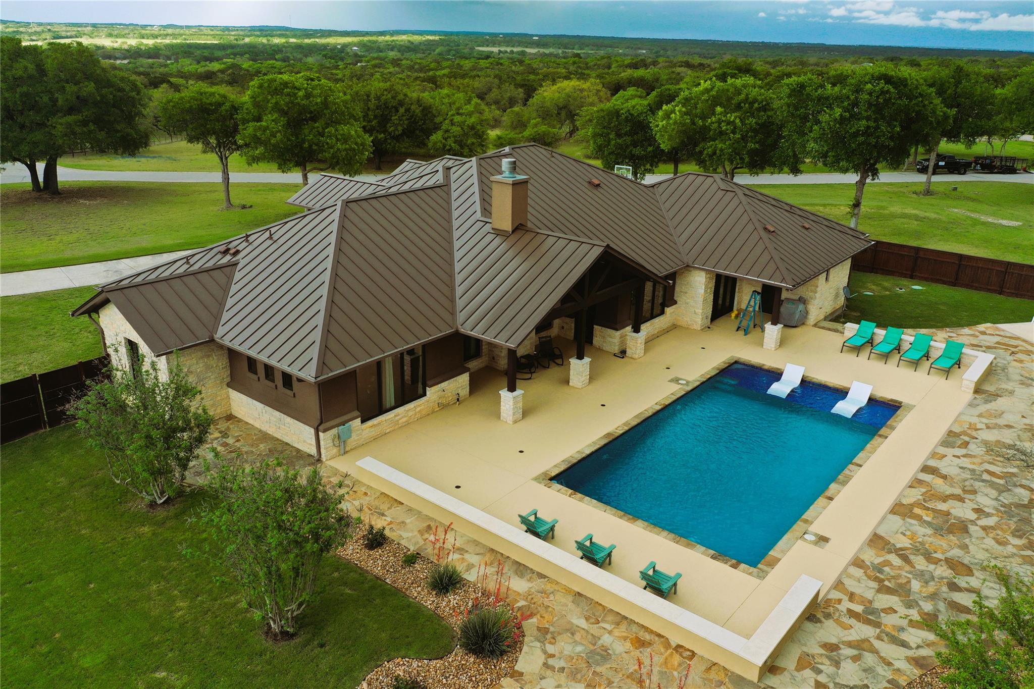 130 Saddle Ln, Liberty Hill, TX 78642
