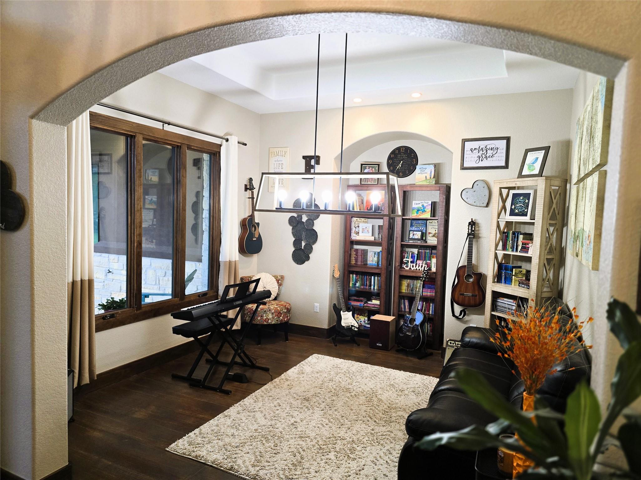 130 Saddle Ln, Liberty Hill, TX 78642