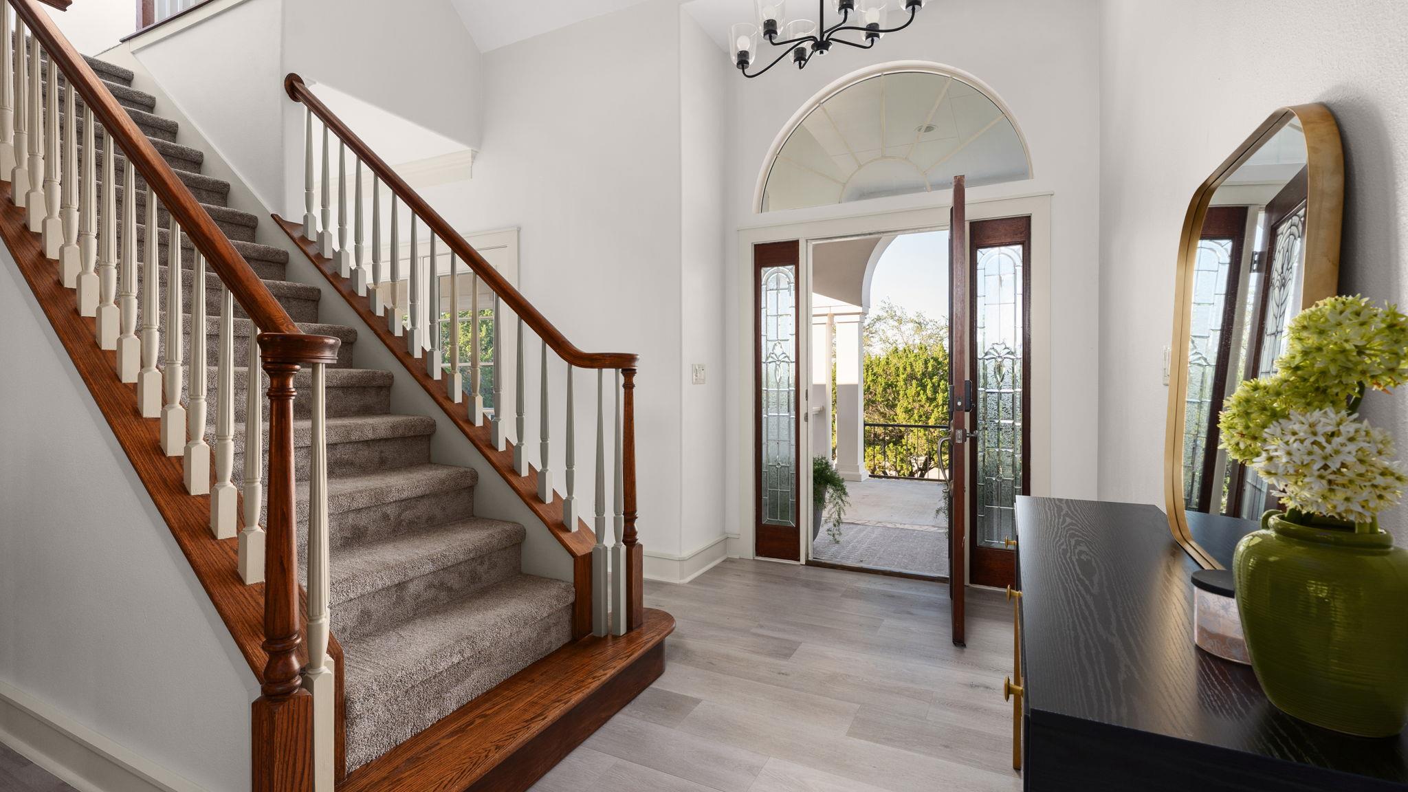250 Goodnight Trl, Dripping Springs, TX 78620
