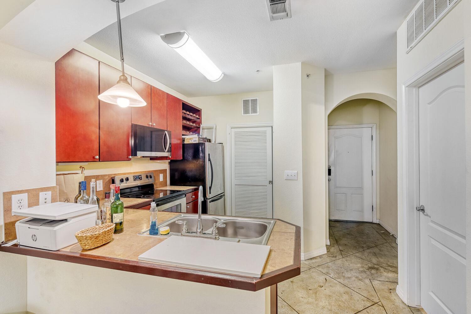 2505 San Gabriel St # 308, Austin, TX 78705