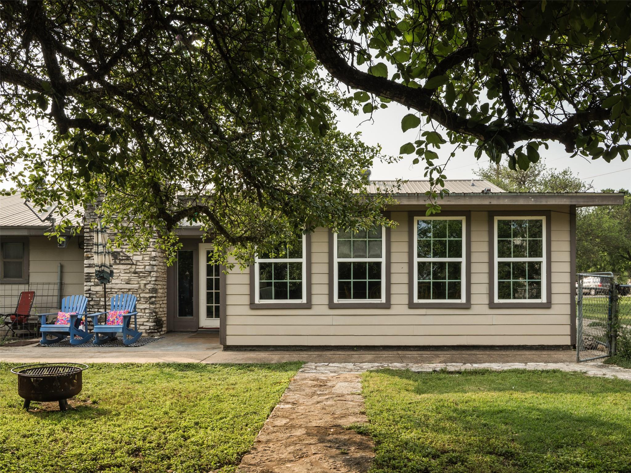 191 Bonnie Dr, Dripping Springs, TX 78620